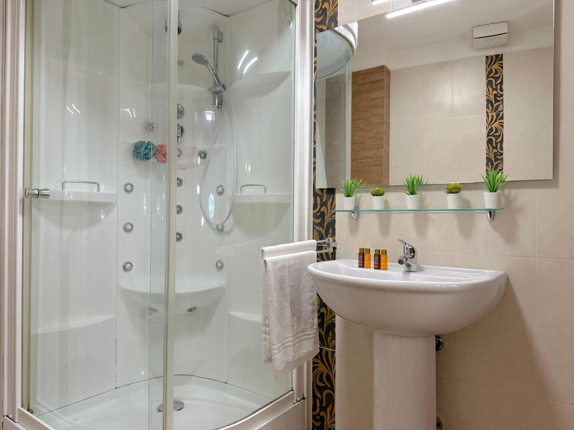 Rella Apartment *