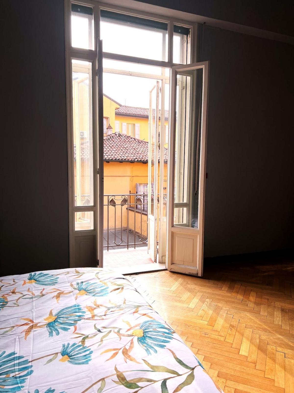 The Window On The Courtyard, Entire - La Finestra Sul Cortile, Intero