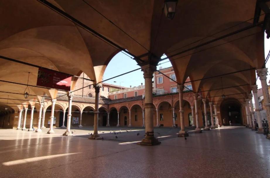 The Window On The Courtyard, Entire - La Finestra Sul Cortile, Intero Apartment