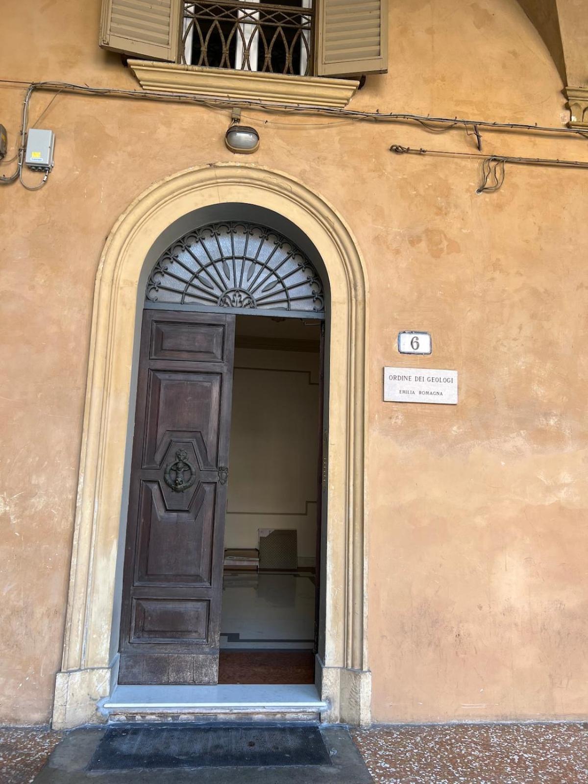 Apartment The Window On The Courtyard, Entire - La Finestra Sul Cortile, Intero Bologna