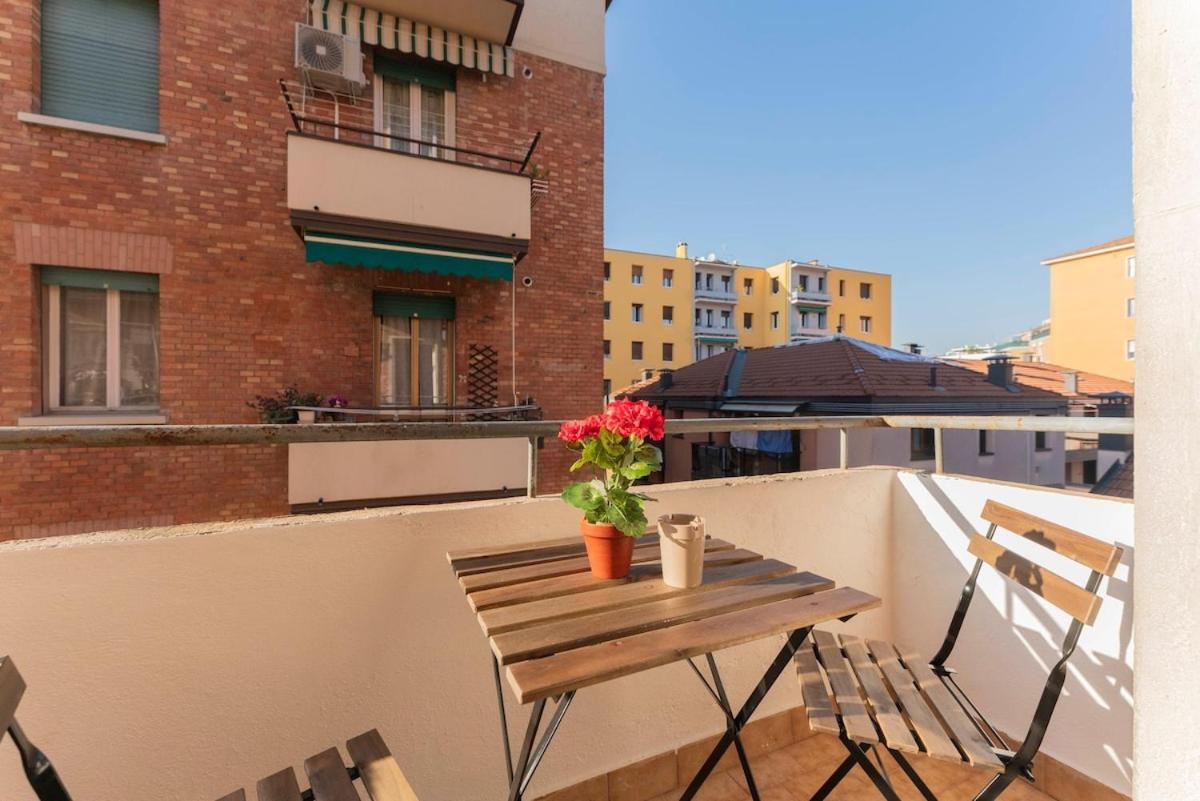 A 10 Min Da Sant'orsola - Interno 12 Design E Comfort Apartment *