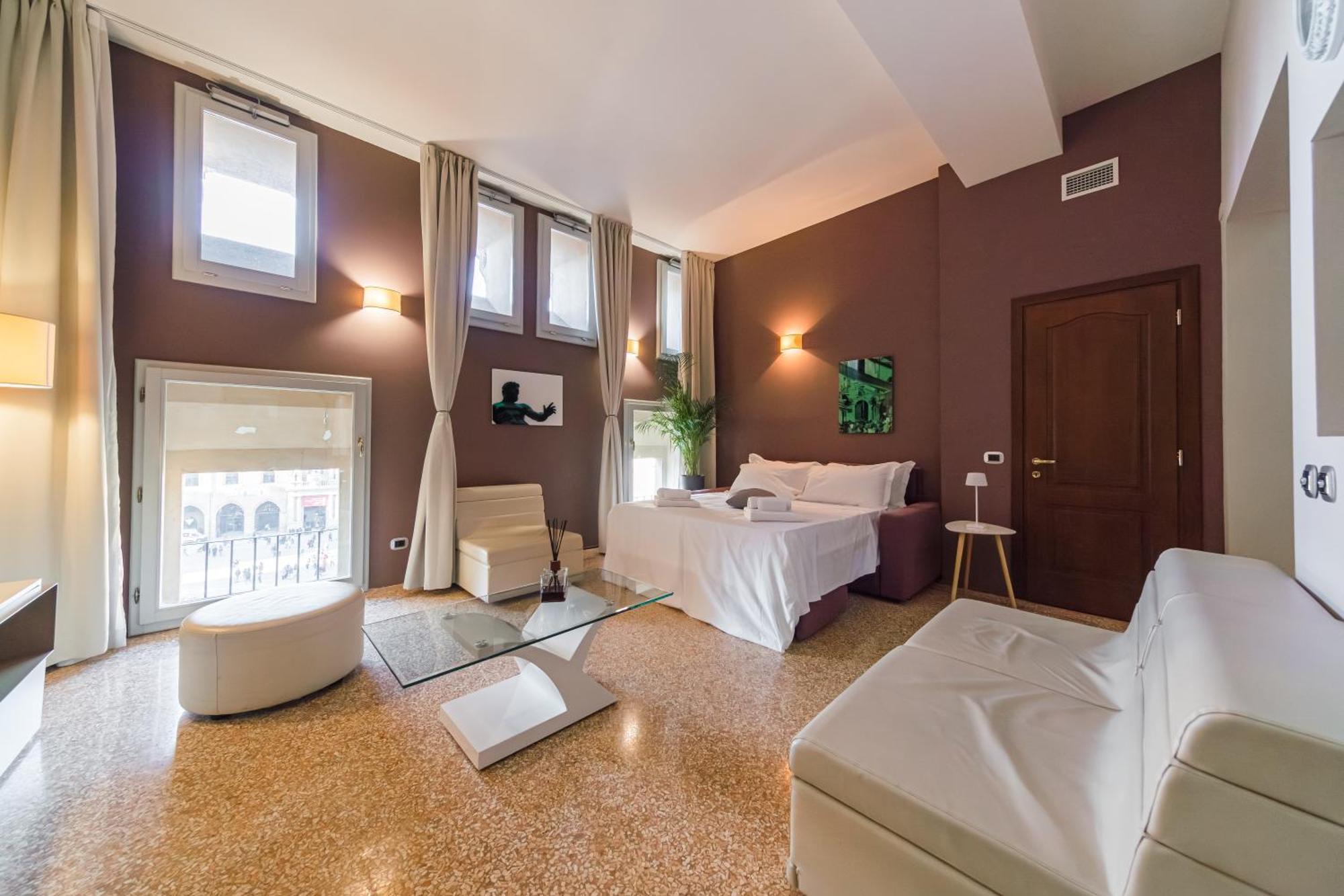 Apartment Immobo Panorama - Piazza Maggiore View *