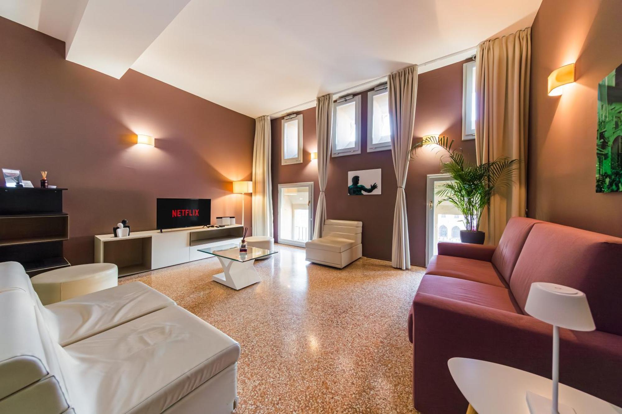 Apartment Immobo Panorama - Piazza Maggiore View Bologna