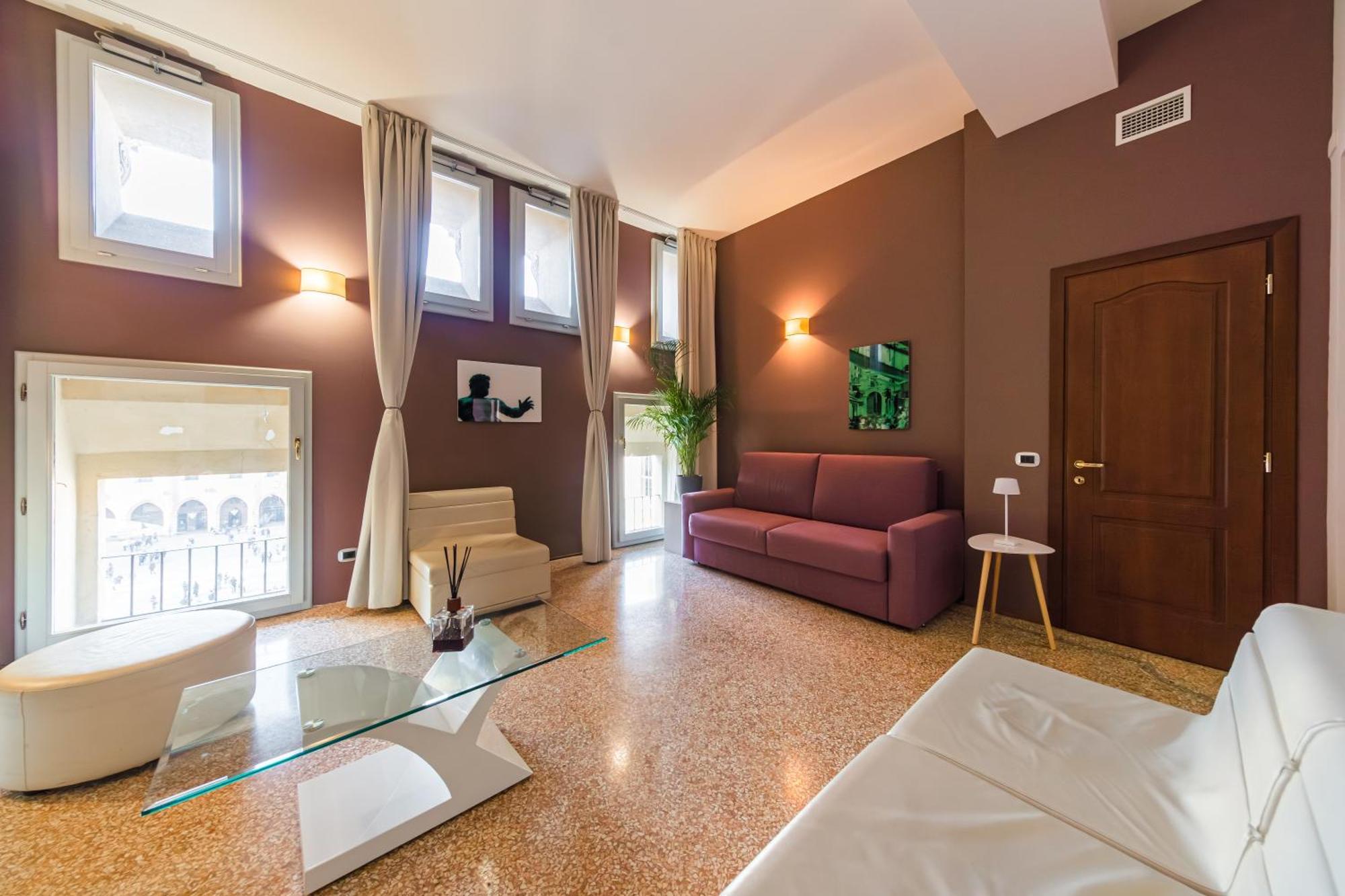 Immobo Panorama - Piazza Maggiore View Apartment