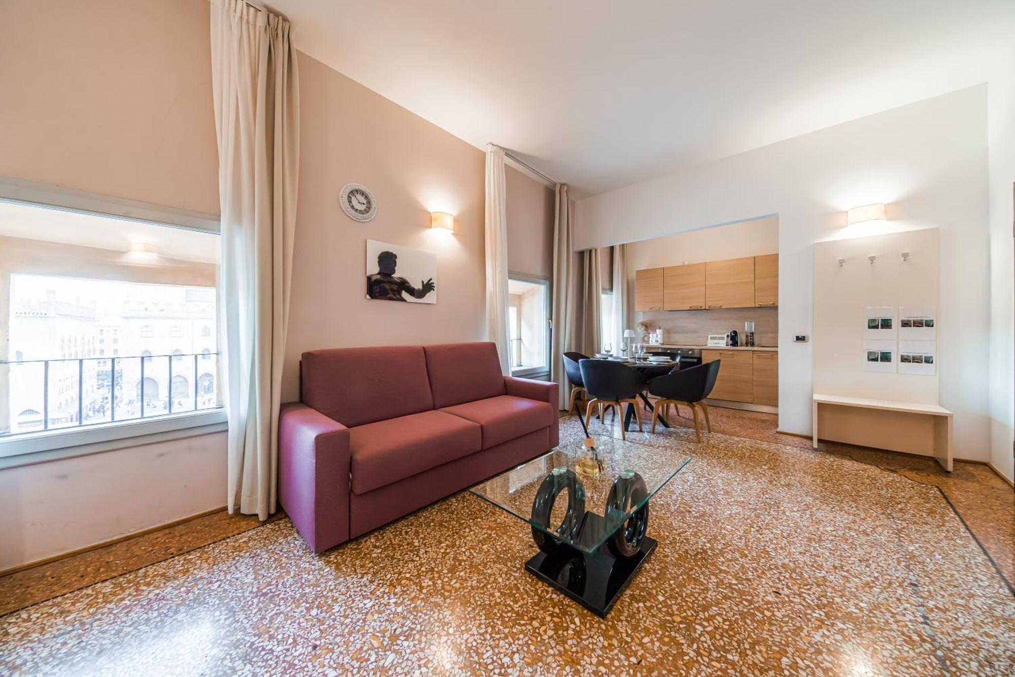 Immobo Arcadian - Piazza Maggiore View Apartment *