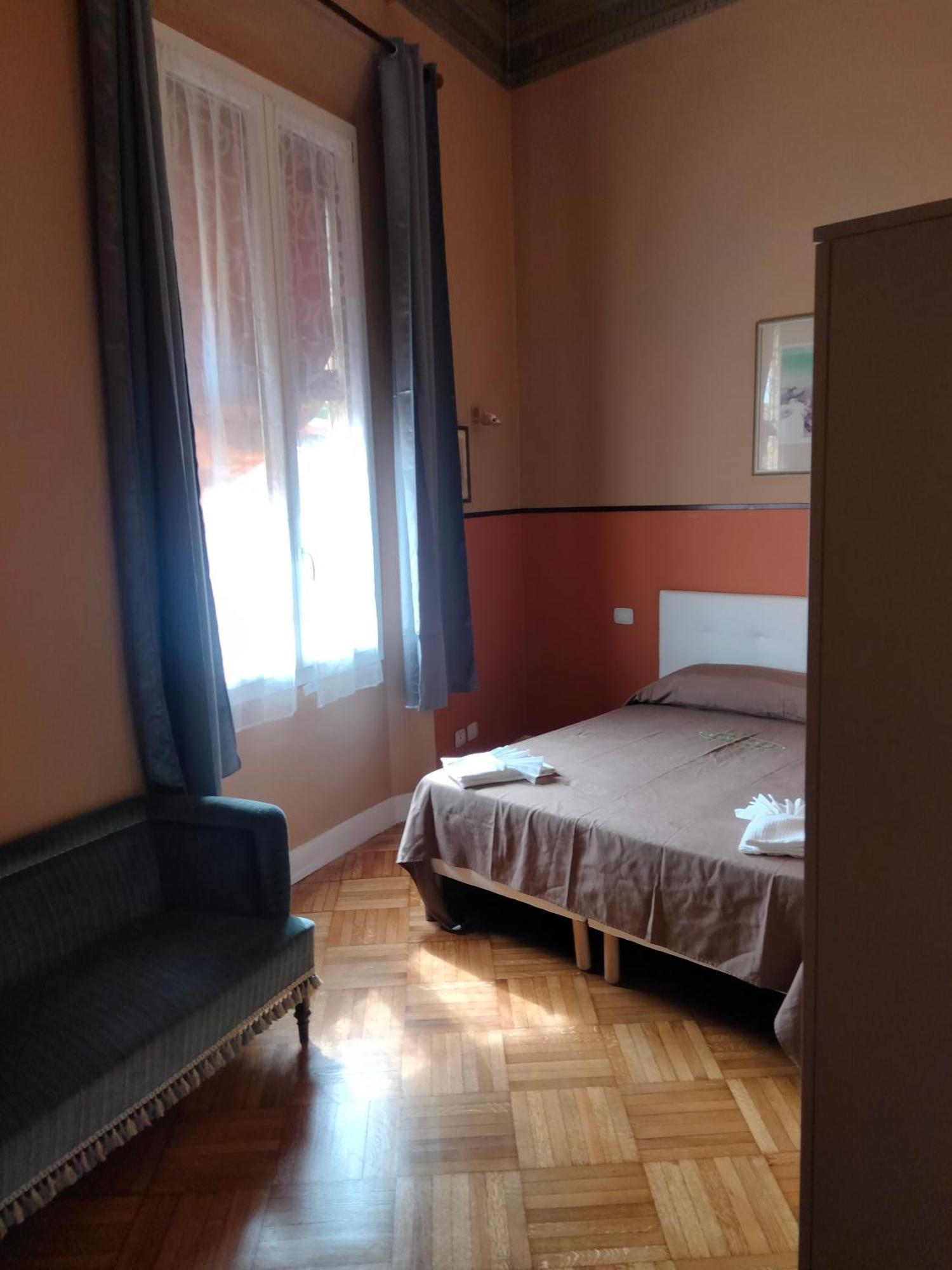 Palazzo 700 De Luxe - Bolognacentro Luxuryh Guest house