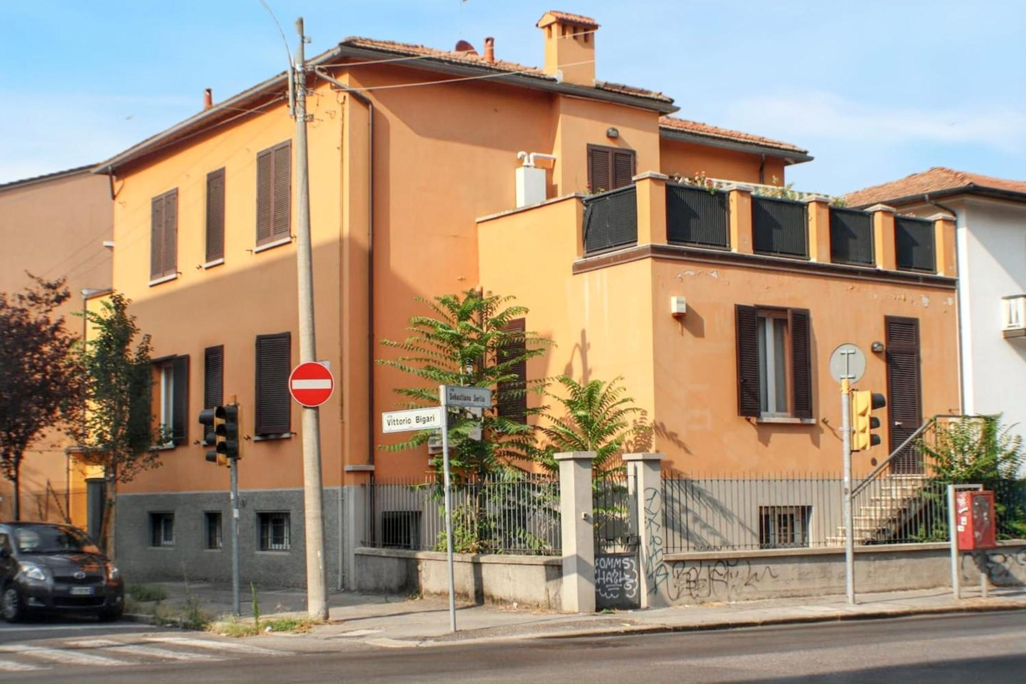 Spacious In The Heart Of - 2 Bedrooms