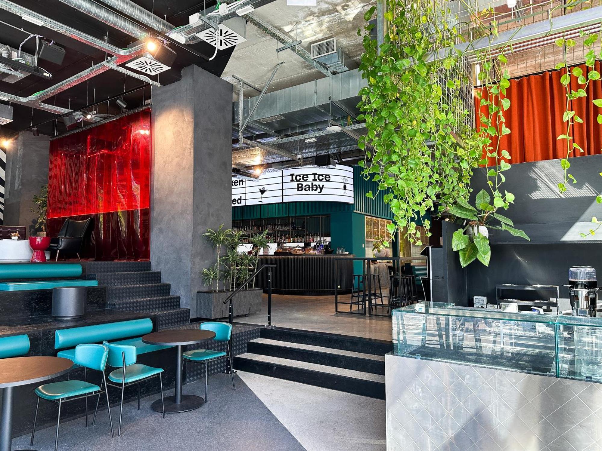 Hotel The Social Hub Extended 4*