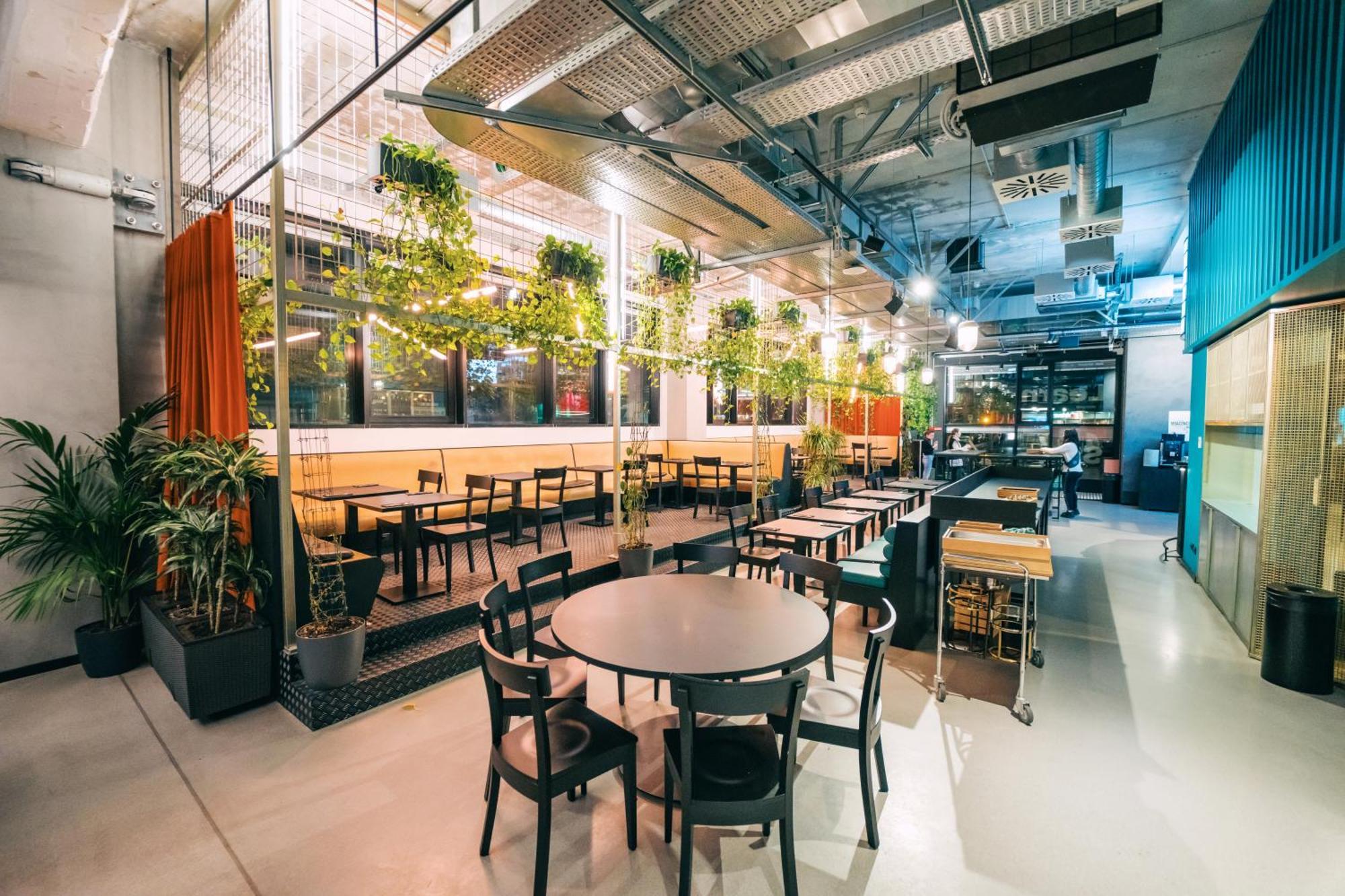 The Social Hub Extended 4* Bologna