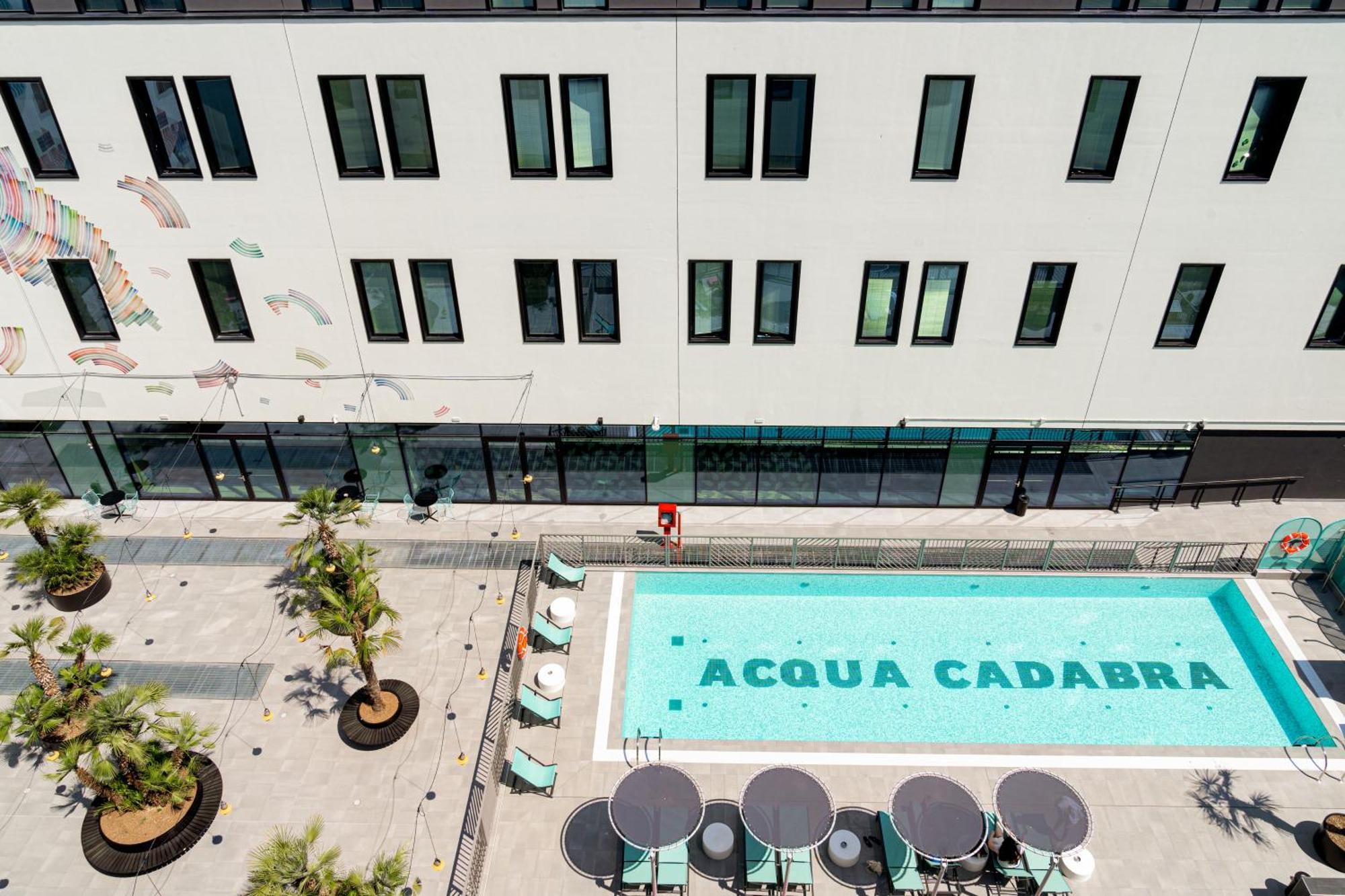 Hotel The Social Hub Extended 4*