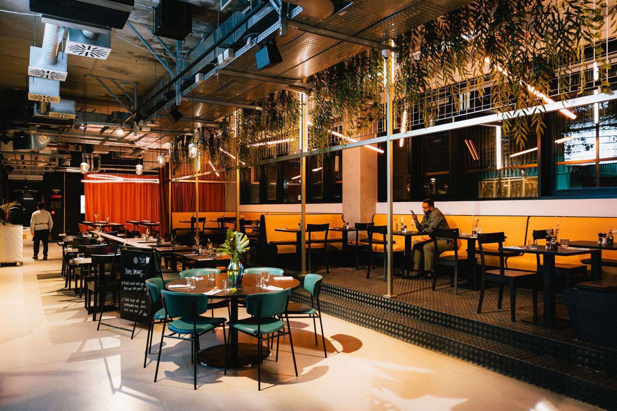The Social Hub Extended 4* Bologna