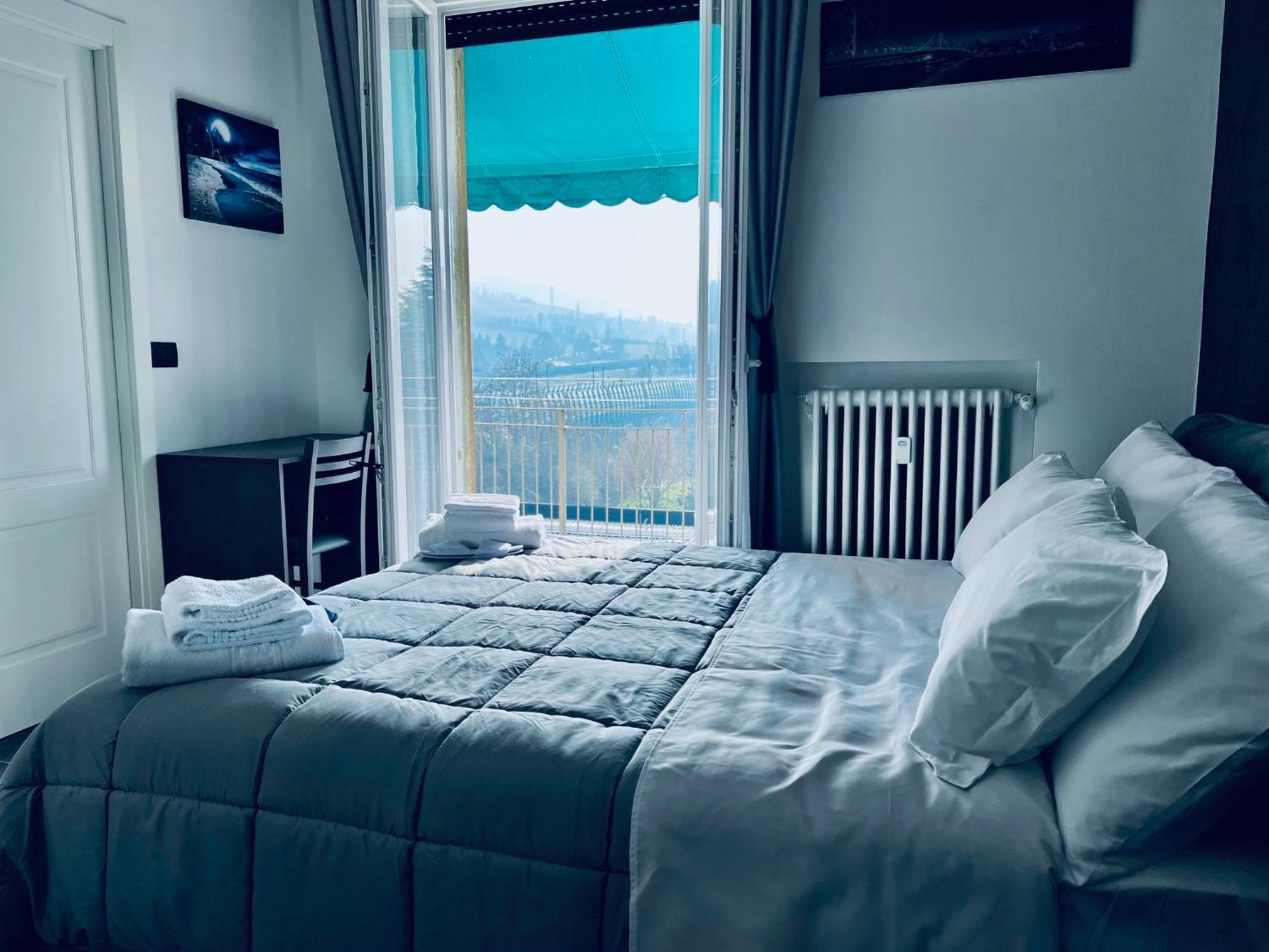 Seven Nights Bed & Breakfast *