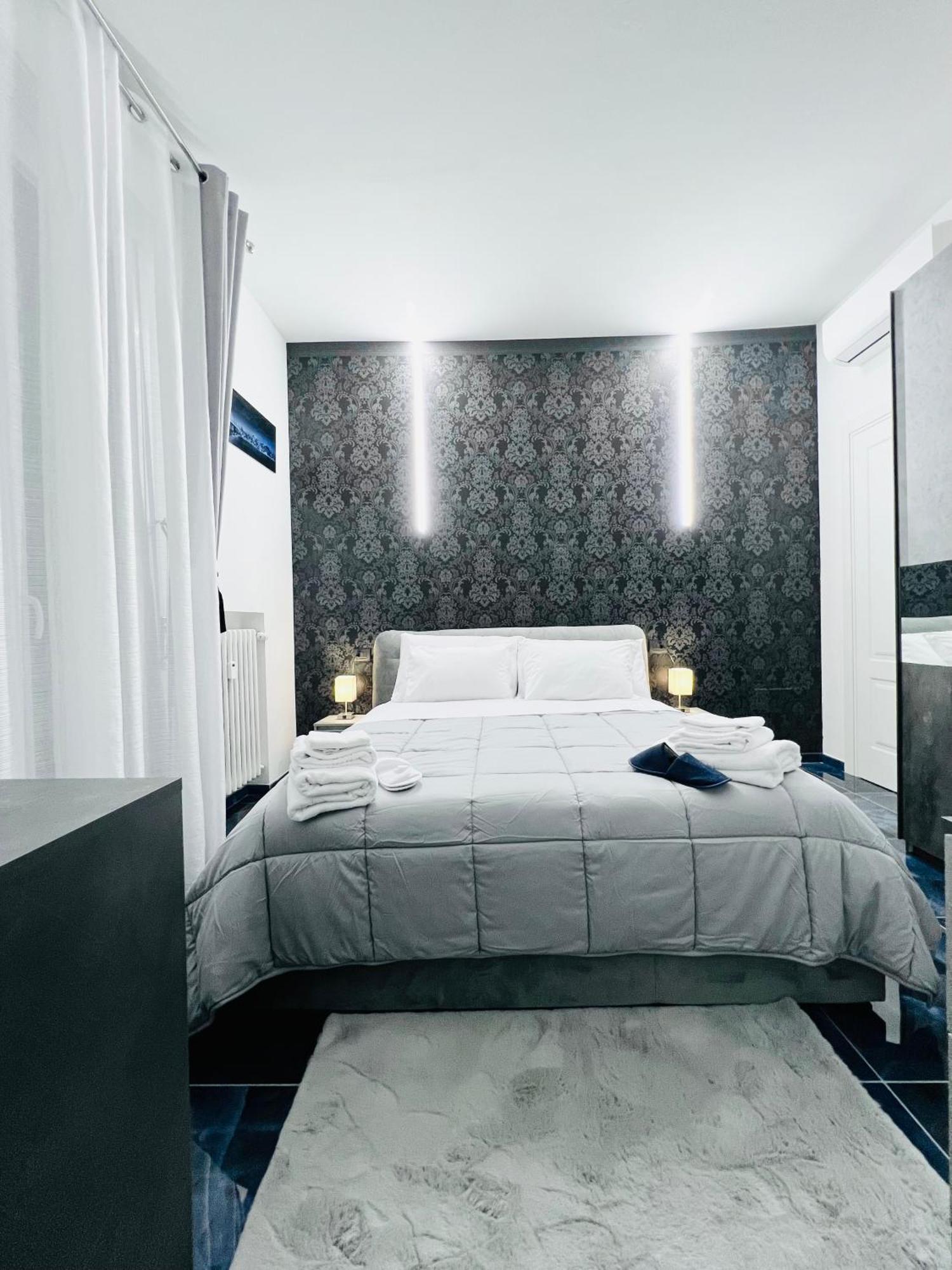 Seven Nights Bed & Breakfast Bologna