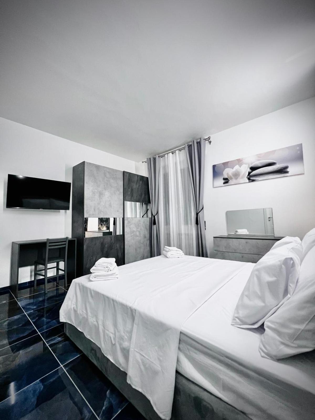 Seven Nights Bed & Breakfast Bologna