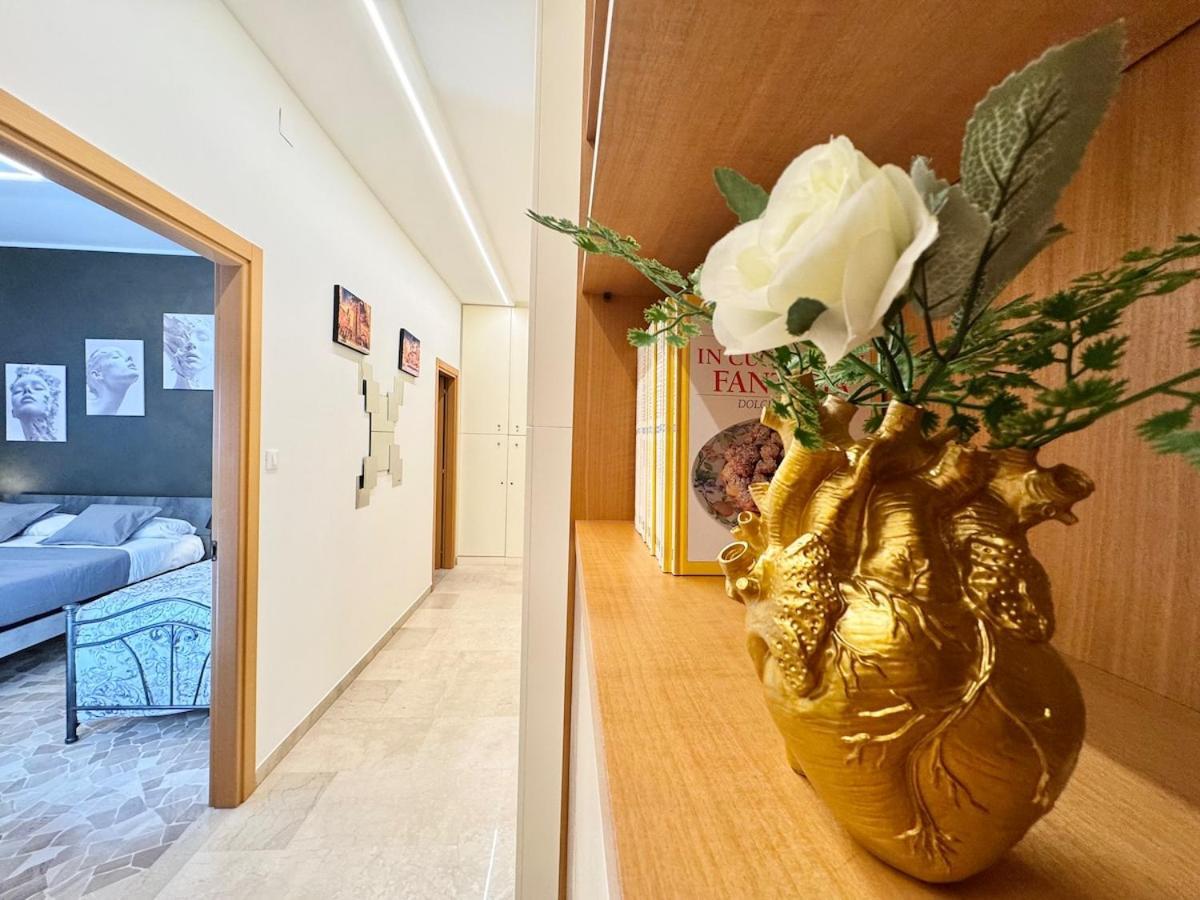 Armonia House - 2 Minutes From The Station Appartement
