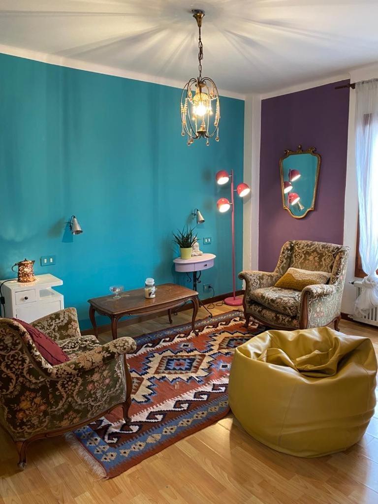 Spazioviola Intimo Boho Style Uno Spazio Magico Per L'energia Che Si Respira In Un Palazzo Della Vecchia Qui Nulla E Perfetto Ma Tutto Racconta * Bologna