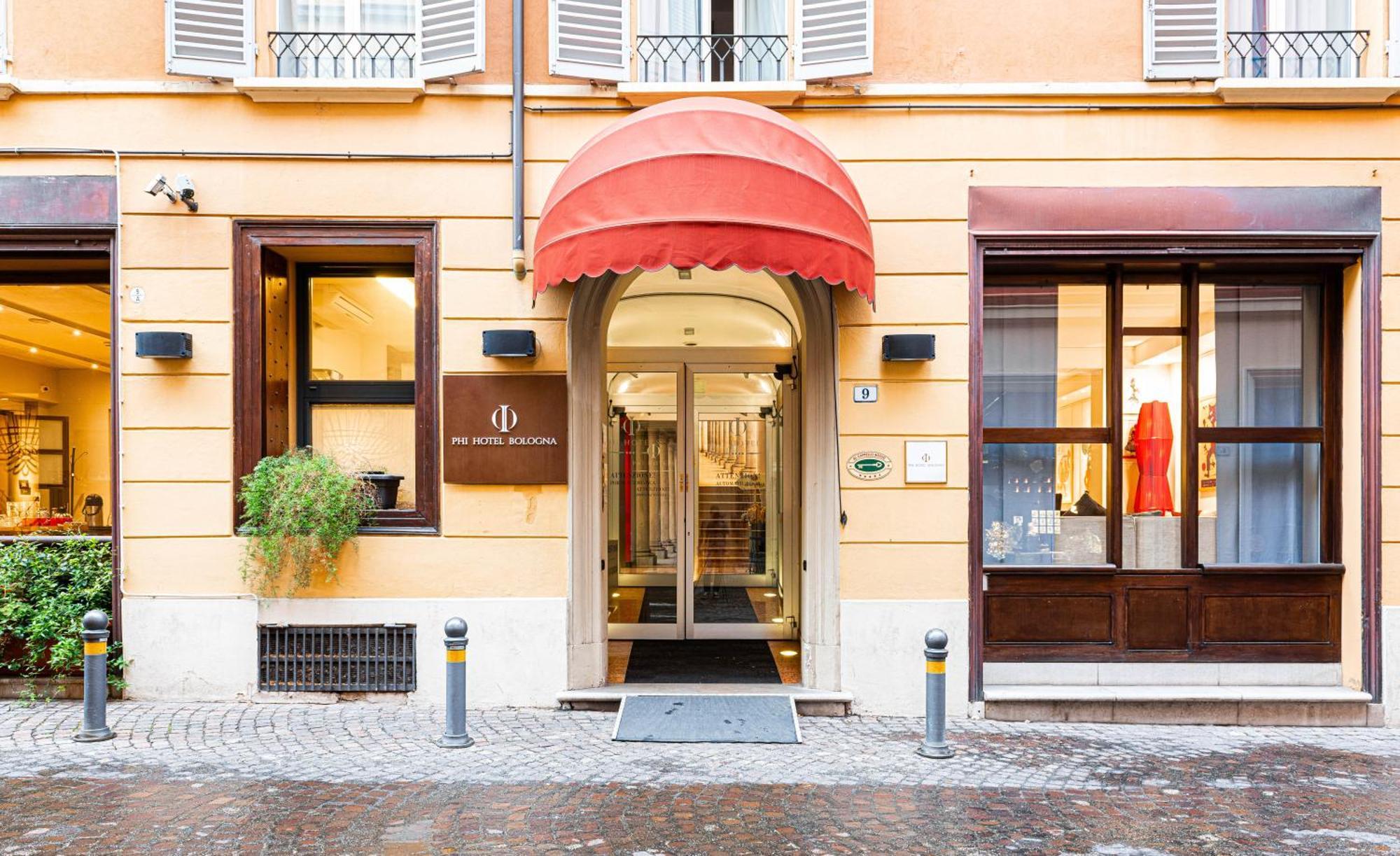 Phi Al Cappello Rosso 4*