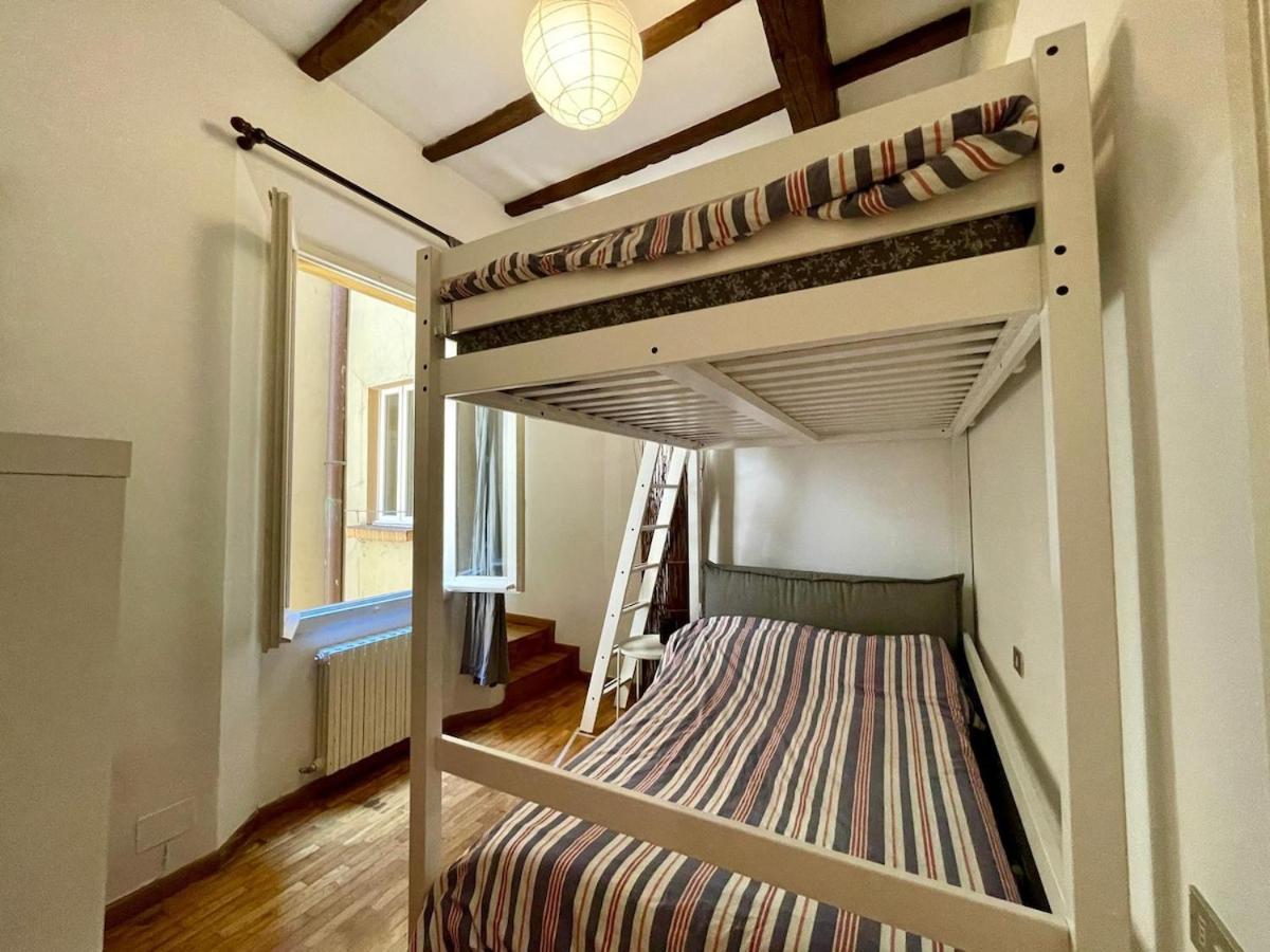 Garisenda Family Apartment