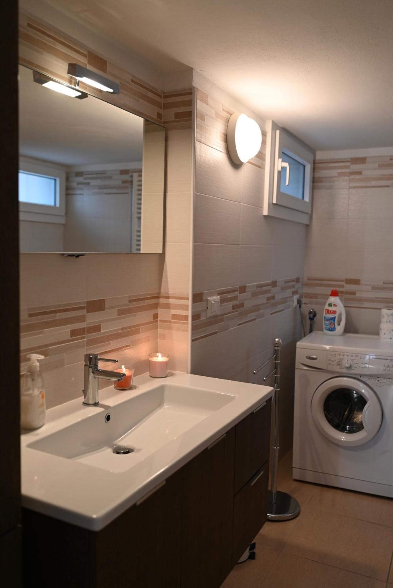 Appartamento Grigio Perla Residenza, Casa Indipendente Con Parcheggio Privato E Giardino *