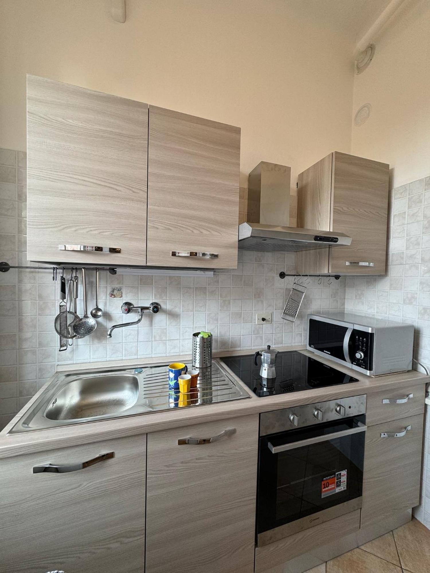 Fiera - Train Station - Free Parking Apartment