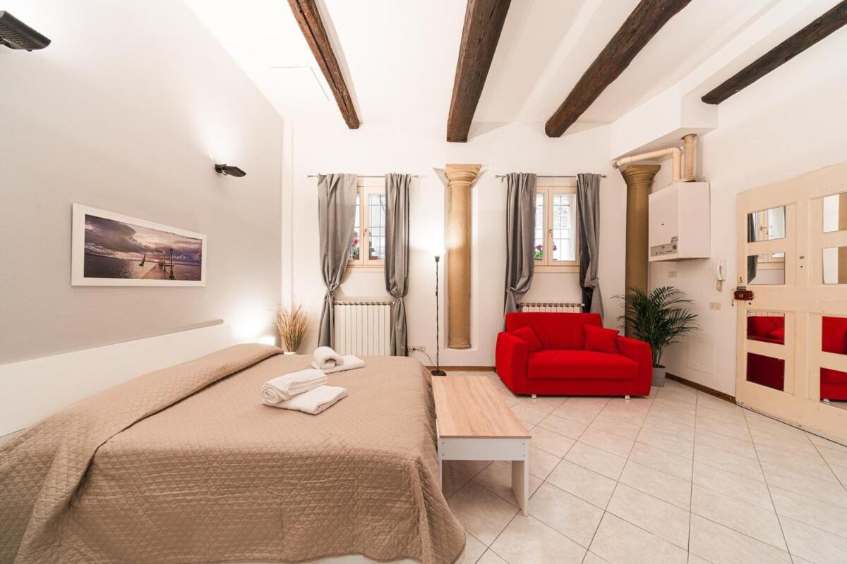 Apartment Center House - Center *