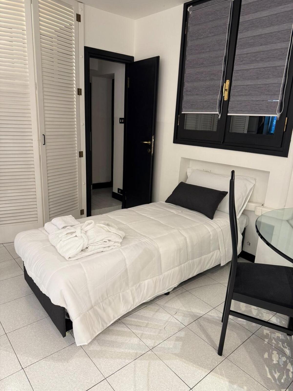 Le Due Torri Apartment *