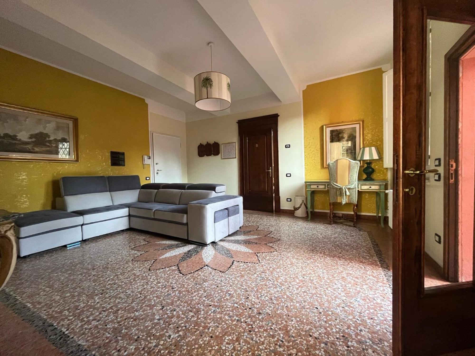 Saragozza Flat & Secret Garden Apartment *