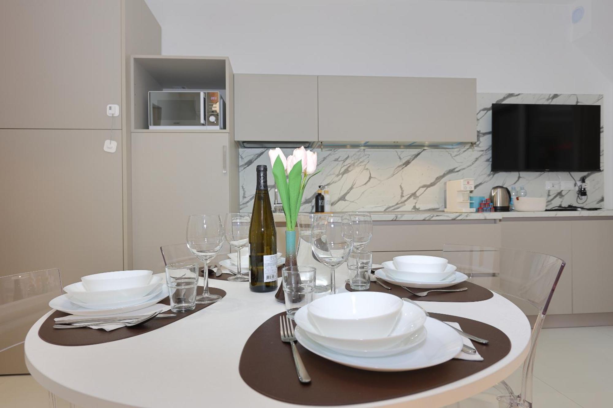 Mascarella - Elegante Design Con Patio Nel Centro Storico