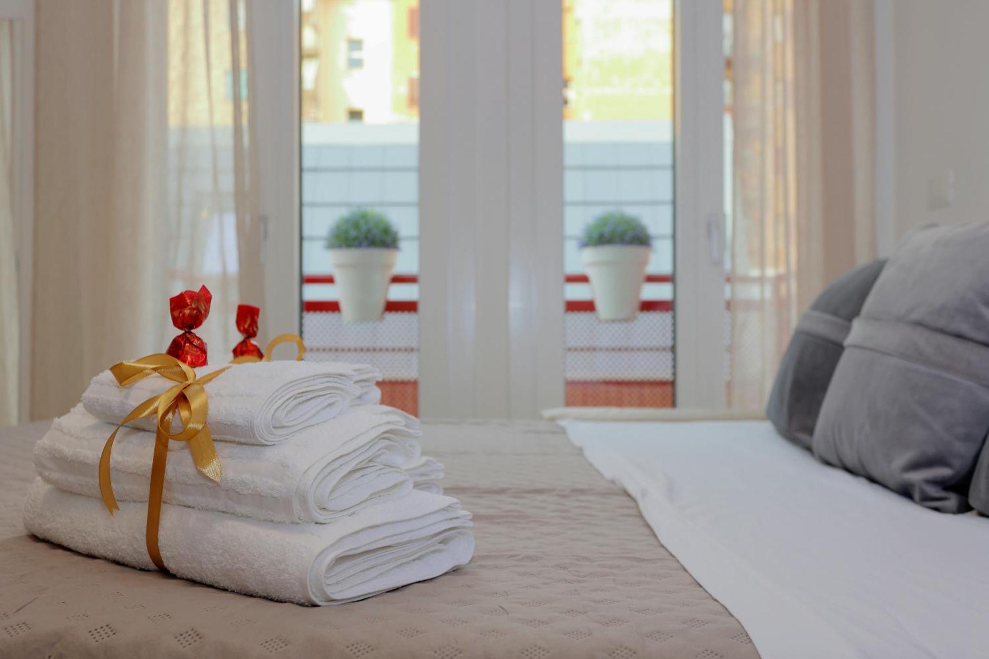 Apartment Mascarella - Elegante Design Con Patio Nel Centro Storico *