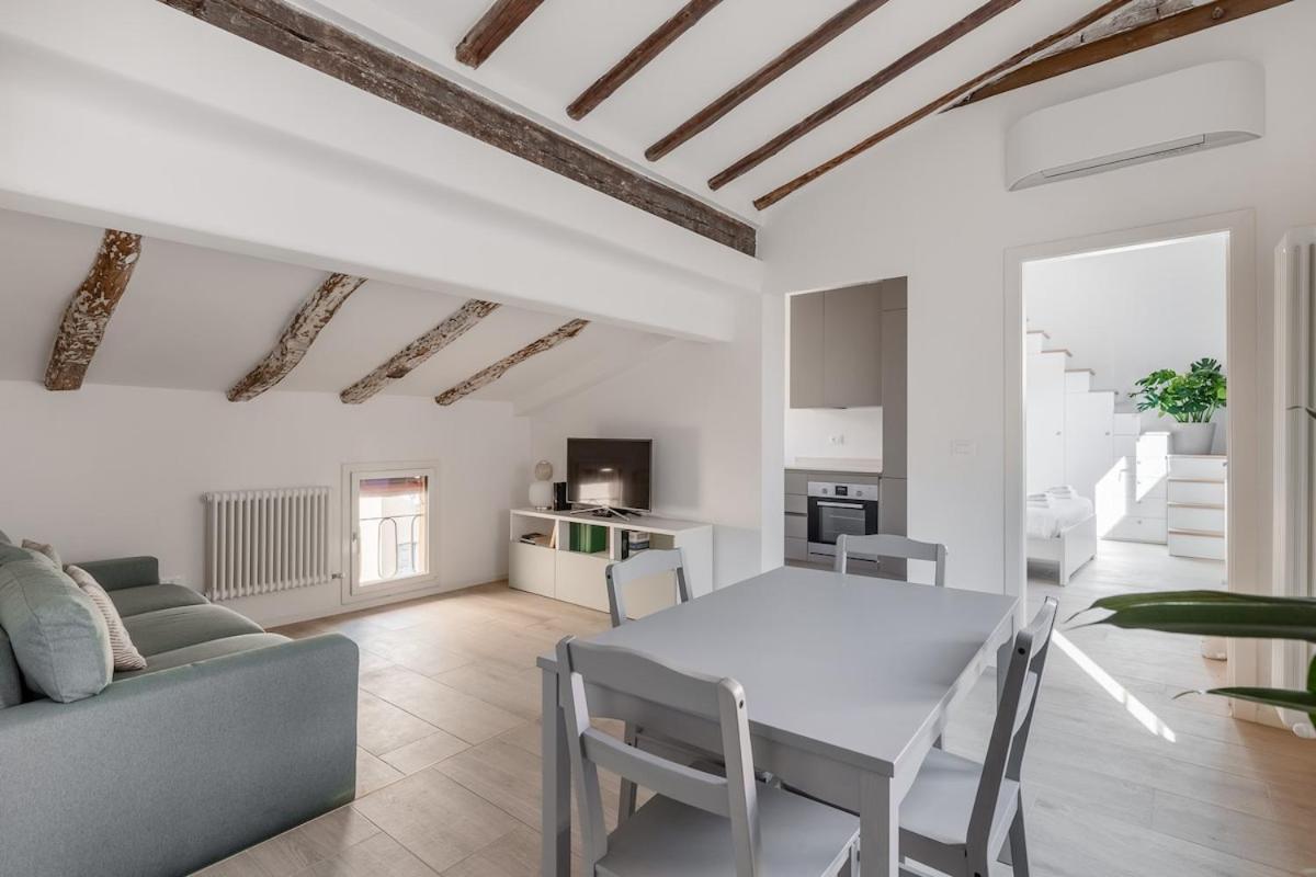 Casa Clavature, Nel Cuore Di