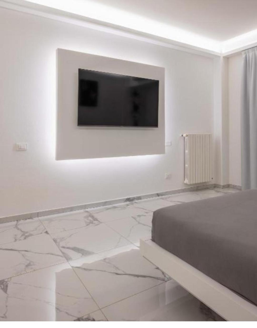 Superior Station Apartment *