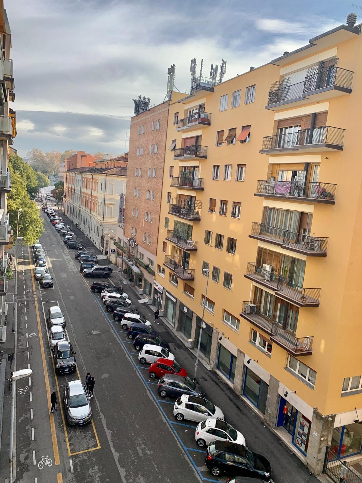 Bilocale Amendola 13 * Bologna
