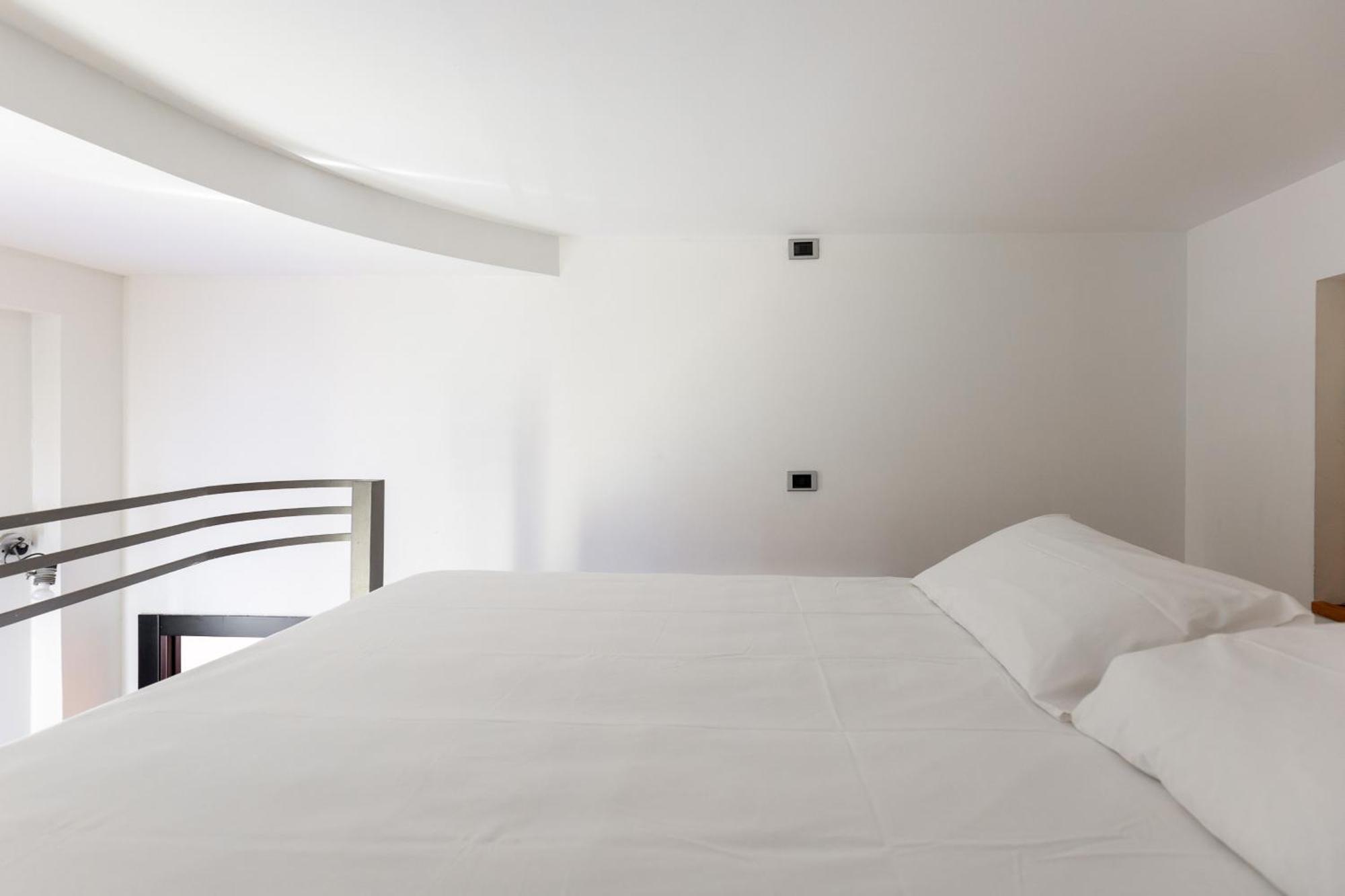 Modern With Mezzanine By Wonderful Italy Apartment Bologna