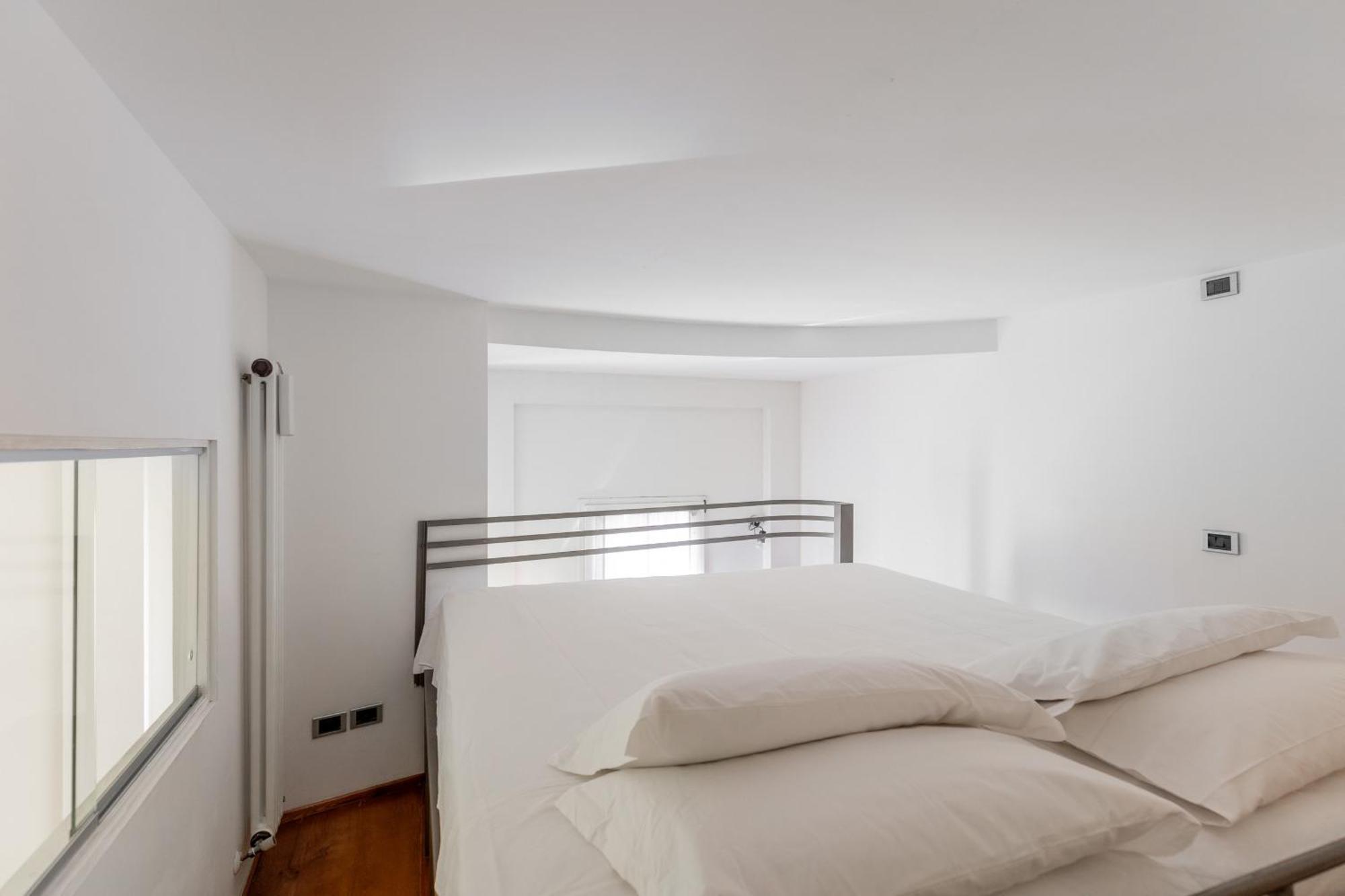 Modern With Mezzanine By Wonderful Italy Bologna