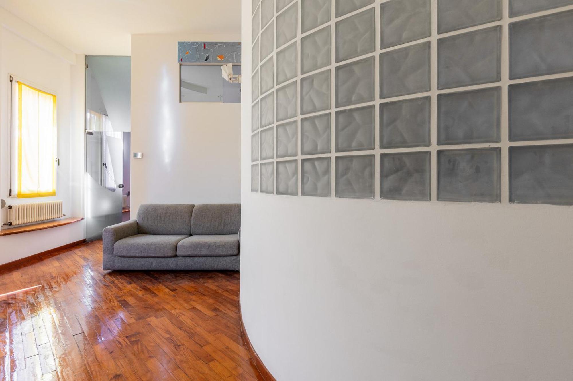 Modern With Mezzanine By Wonderful Italy Bologna