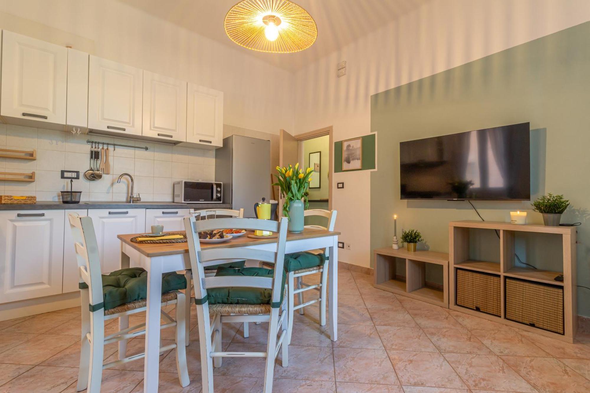 2 Steps Away From With Private Parking Bologna