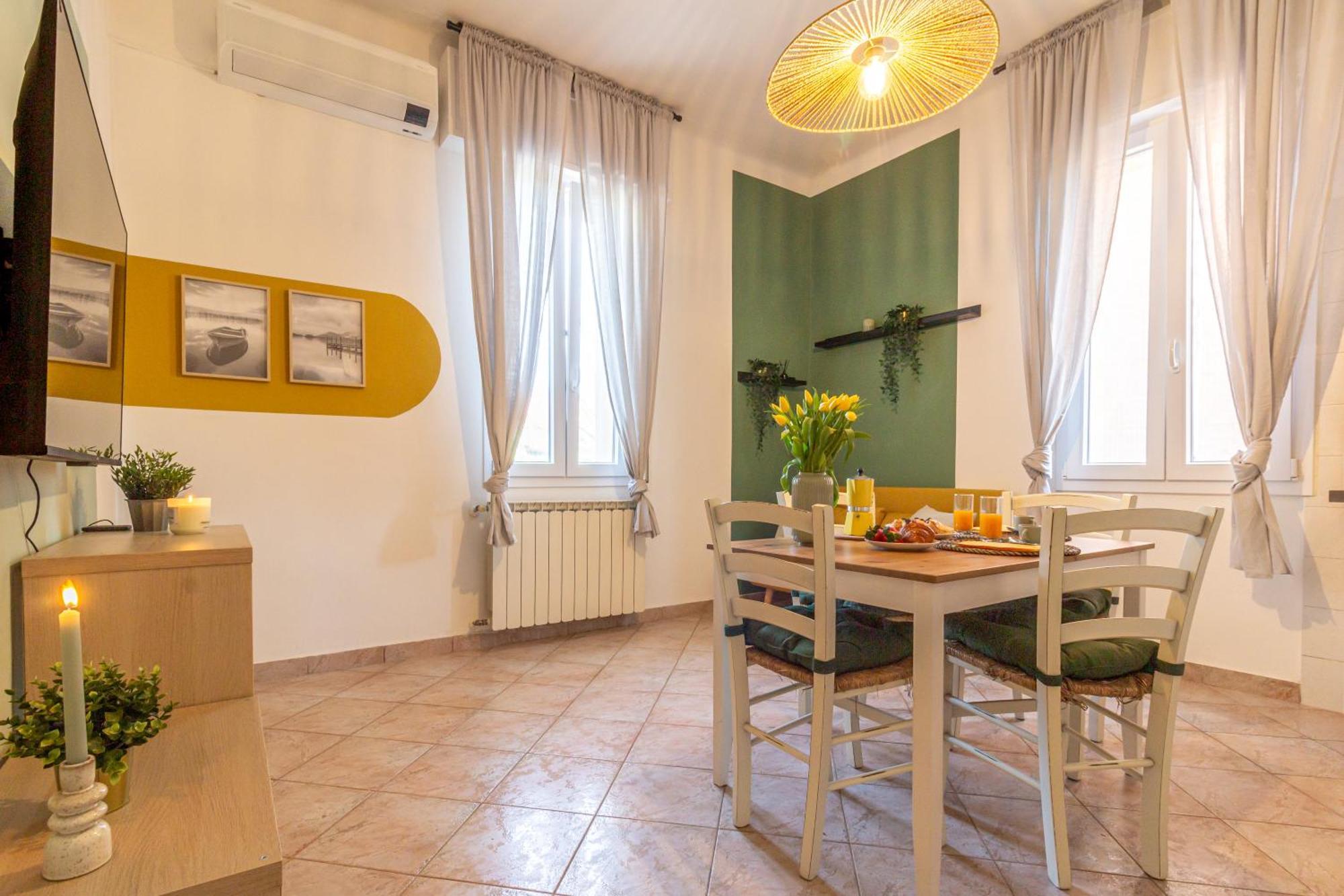 2 Steps Away From With Private Parking Apartment