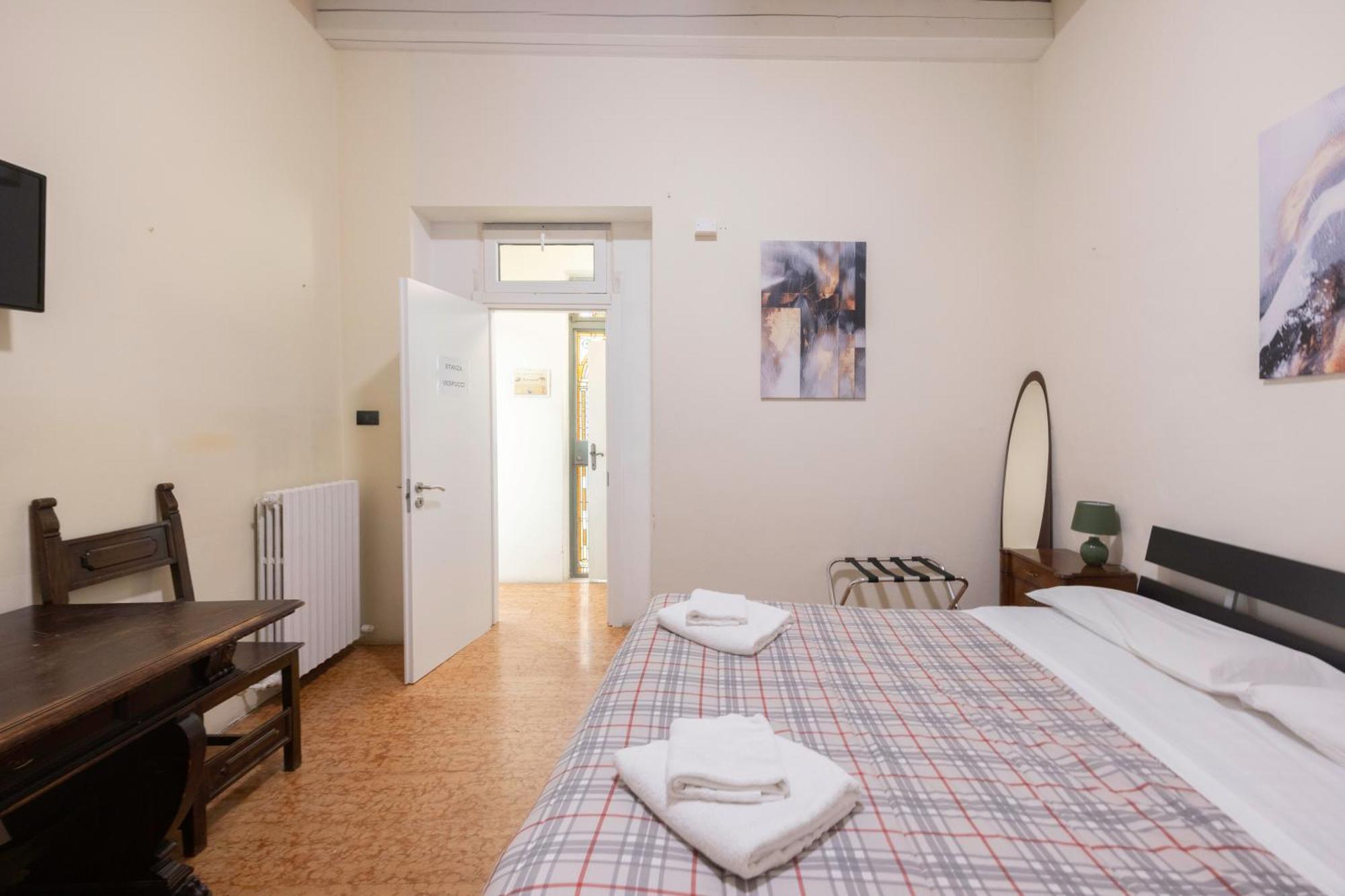 Le Stanze Nel Ghetto, By Short Holidays Guest house *