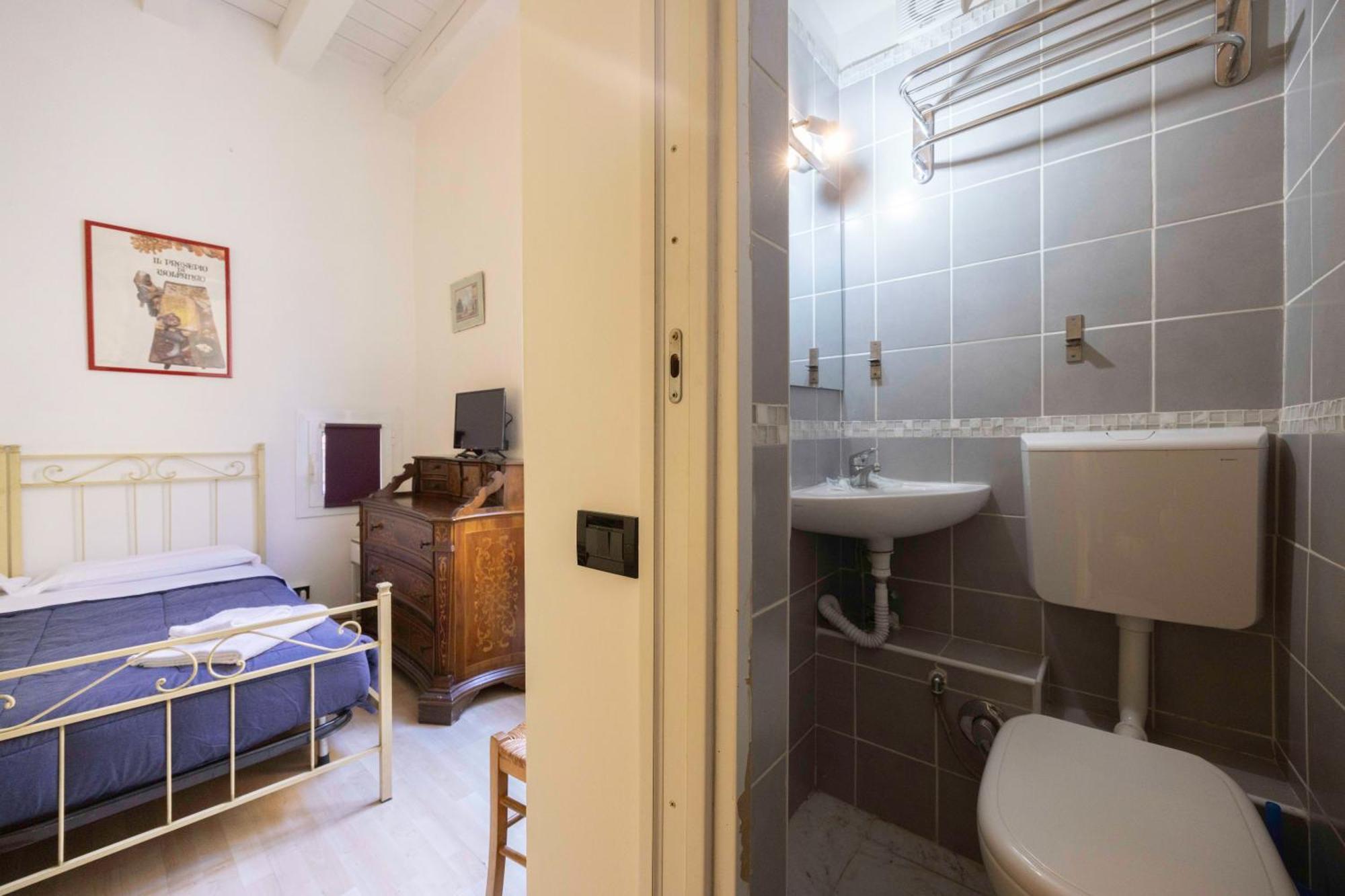 Guest house Le Stanze Nel Ghetto, By Short Holidays
