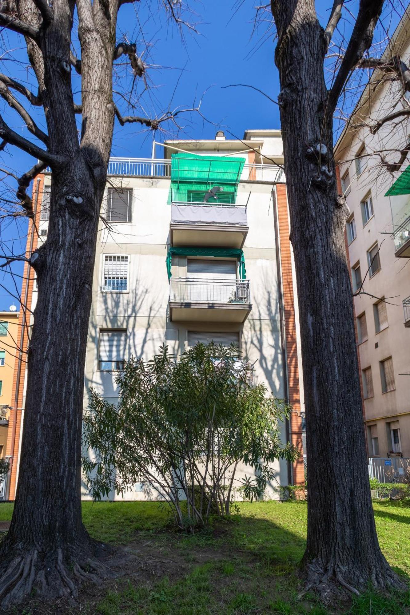 Housmart Lorenzo Costa 17 * Bologna