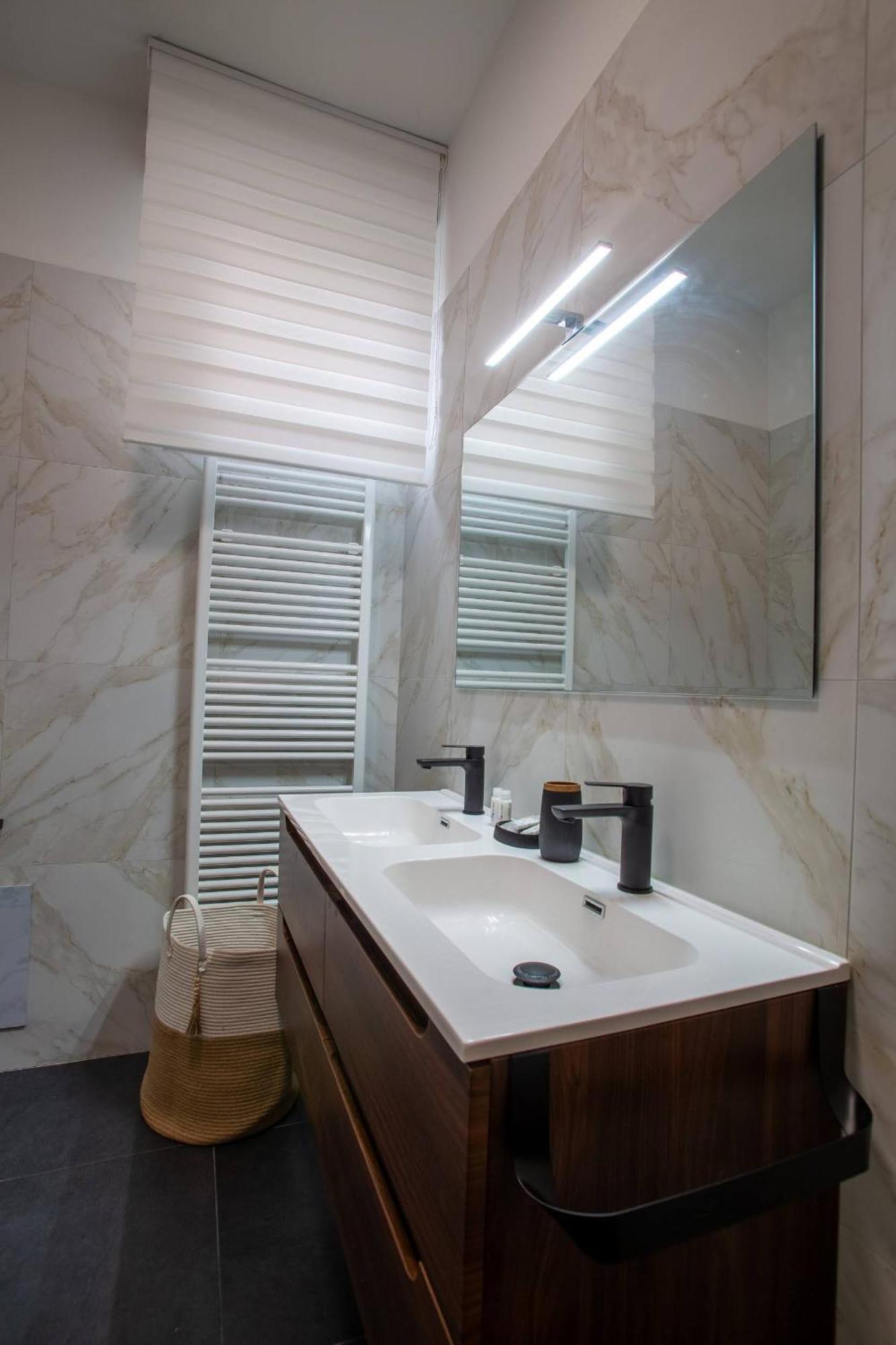 Housmart Lorenzo Costa 17 Apartment *