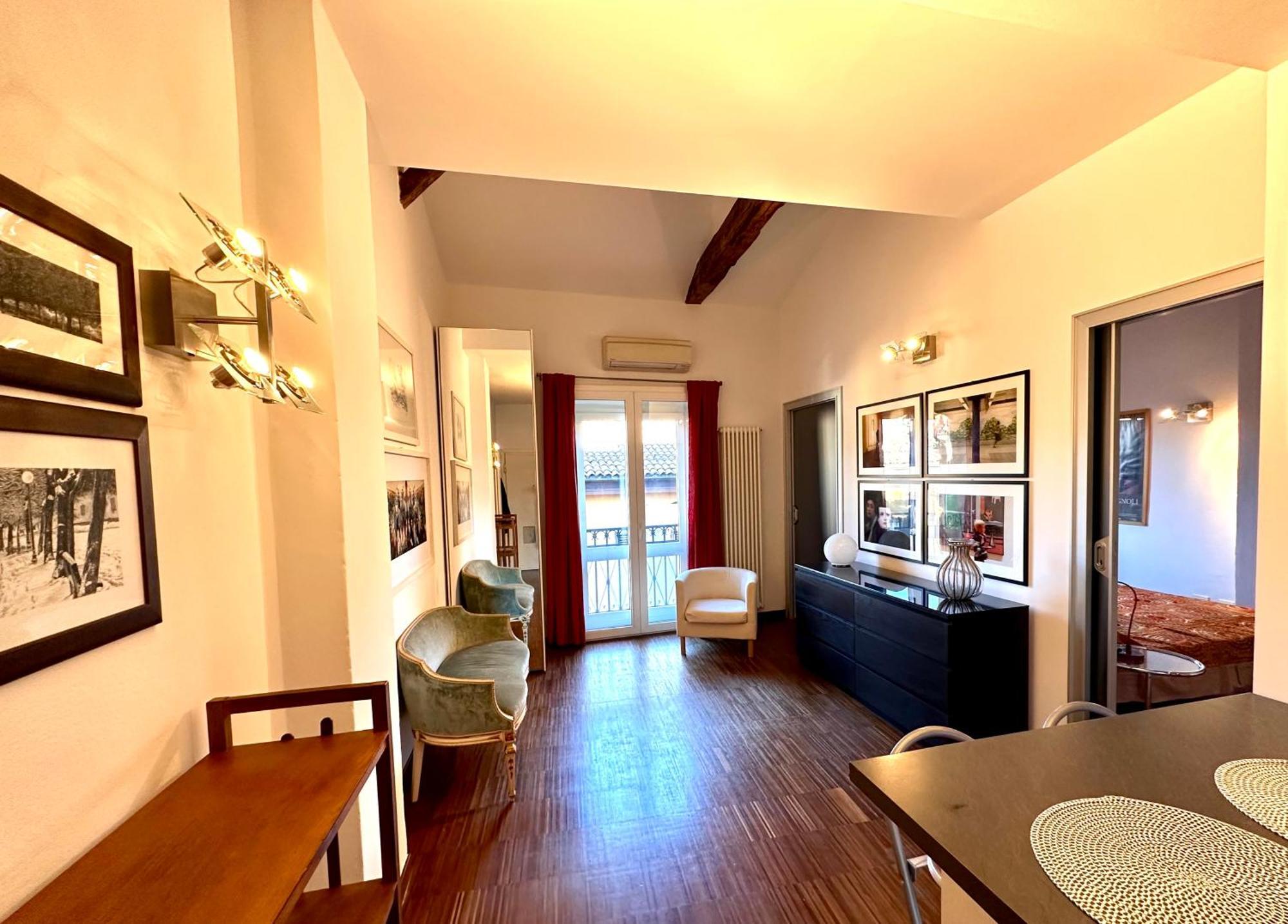 Sweet San Vitale 47 Apartment