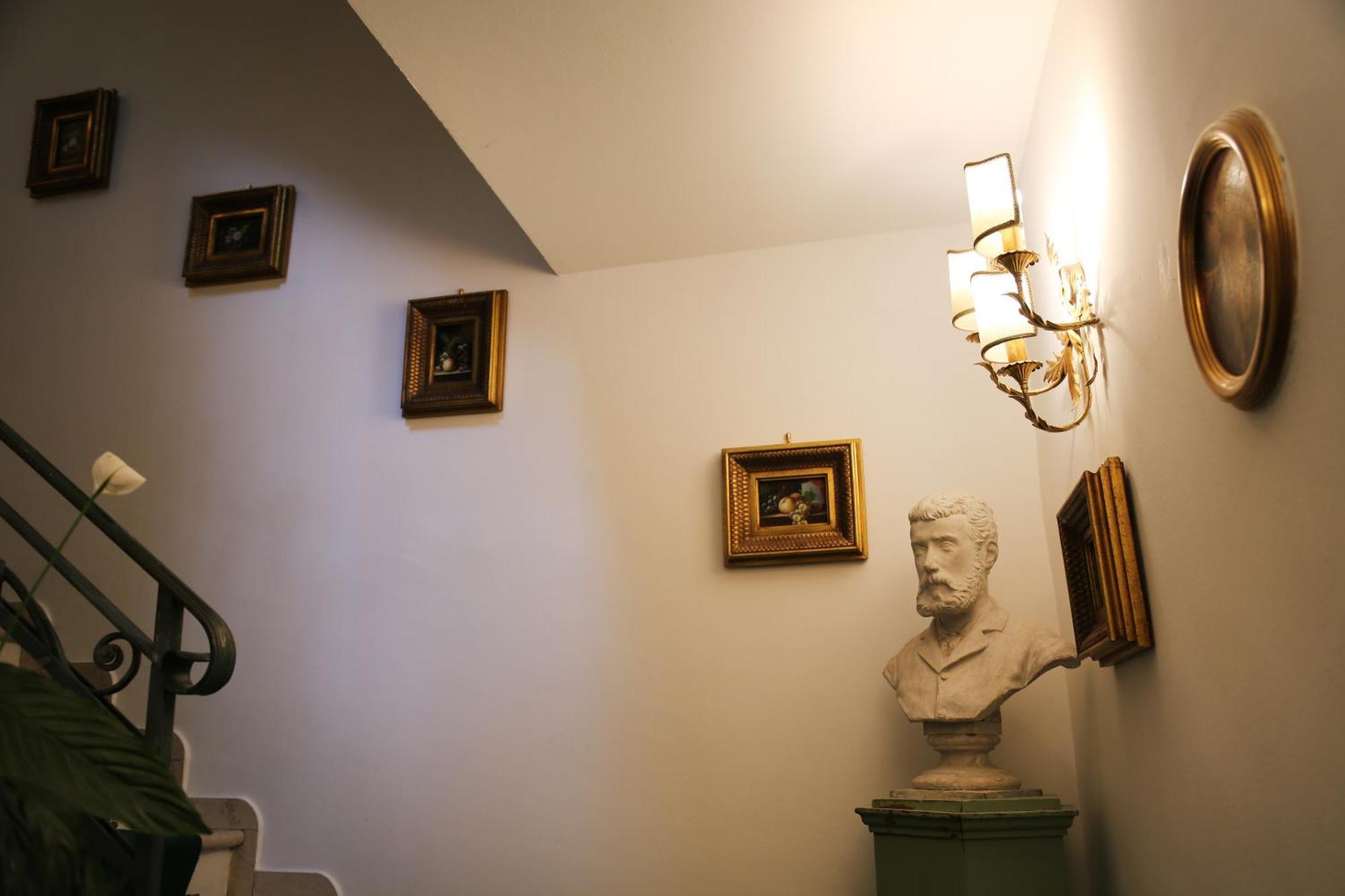 Delle Drapperie Bologna