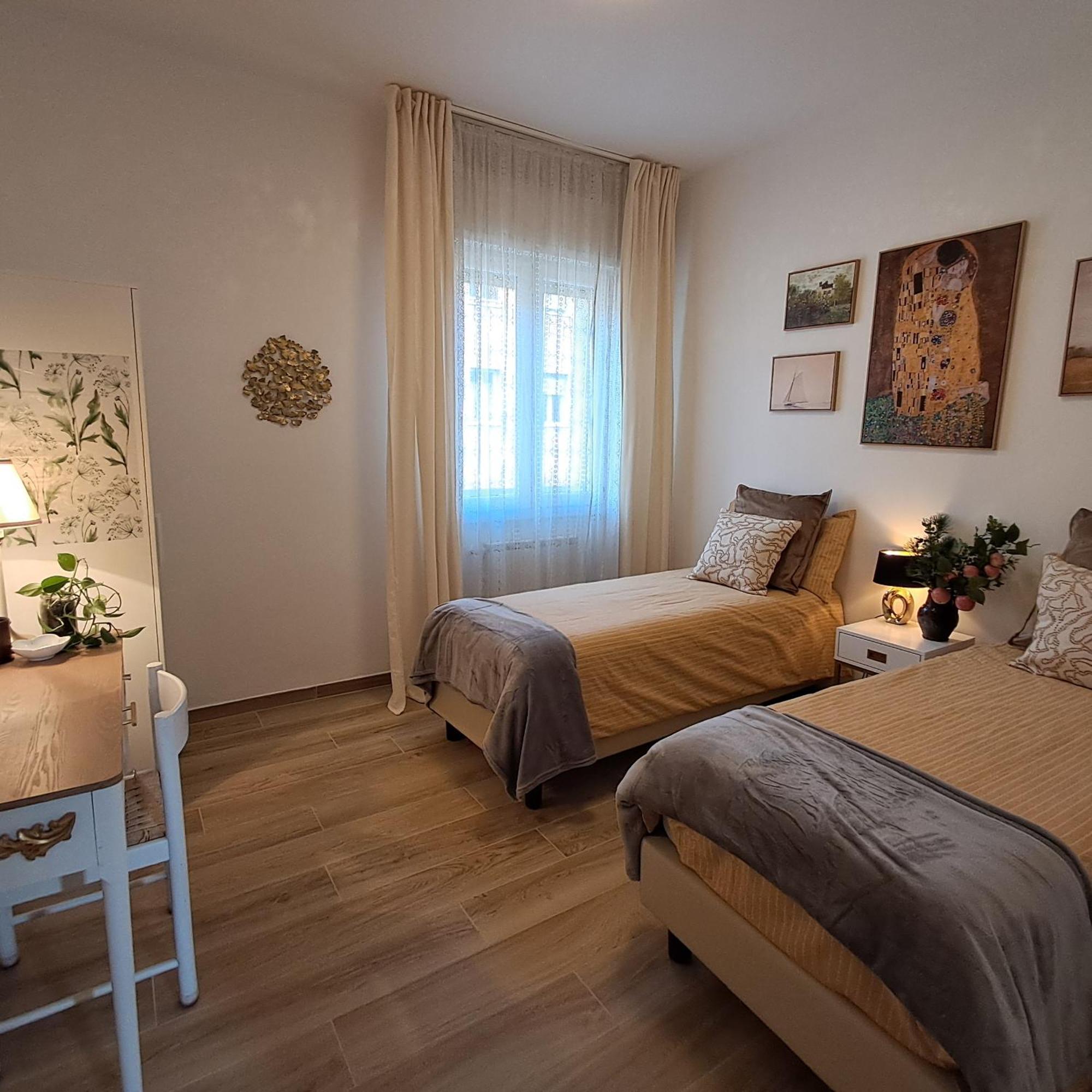 Apartamento Fiora 7 House - Intera Casa Con Due Bagni - Whole House With Two Bathrooms