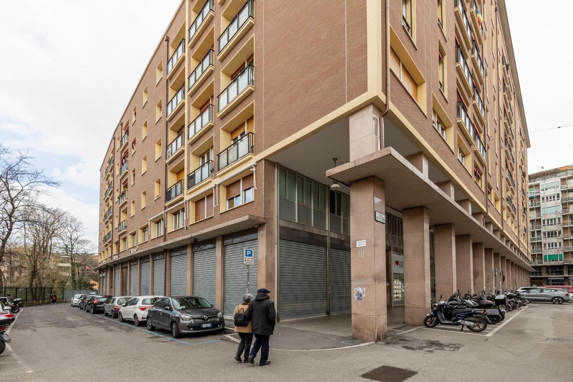Silver Azzo Gardino N 9 Interno 4-3 *
