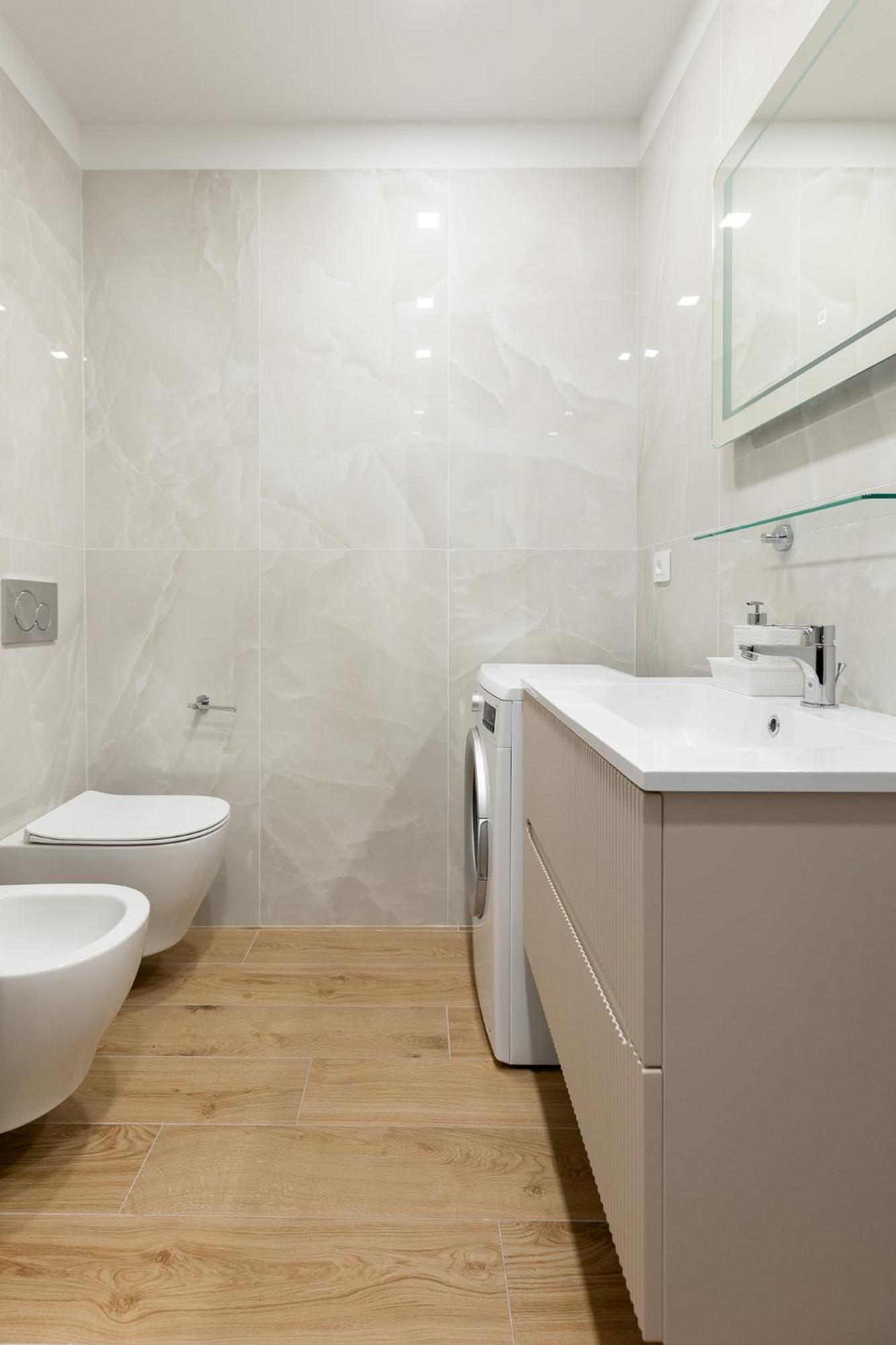Silver Azzo Gardino N 9 Interno 4-3 *