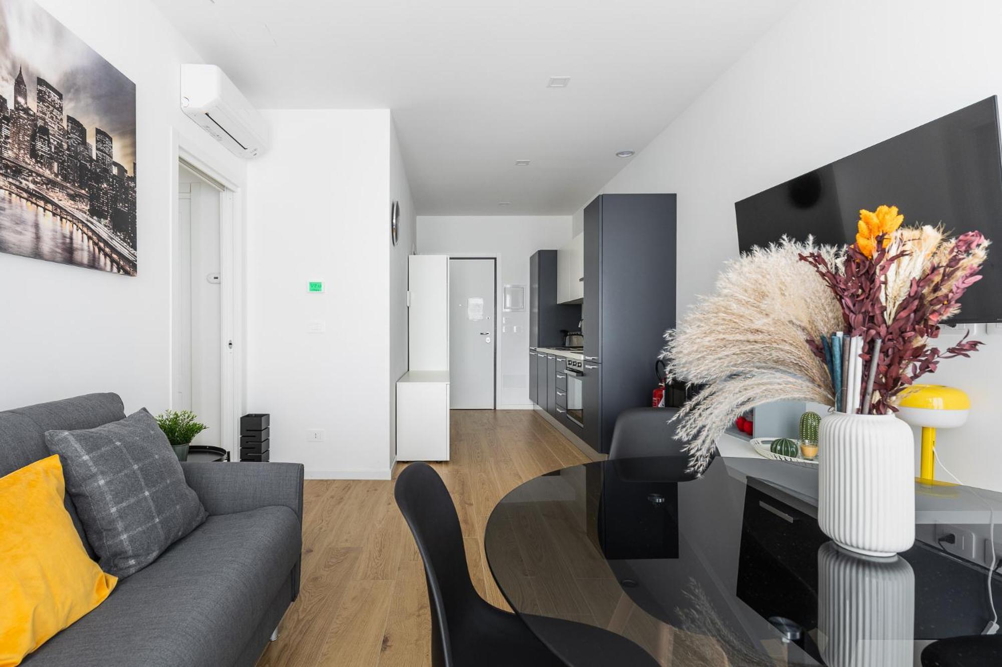 Silver Azzo Gardino N 9 Interno 4-3 *