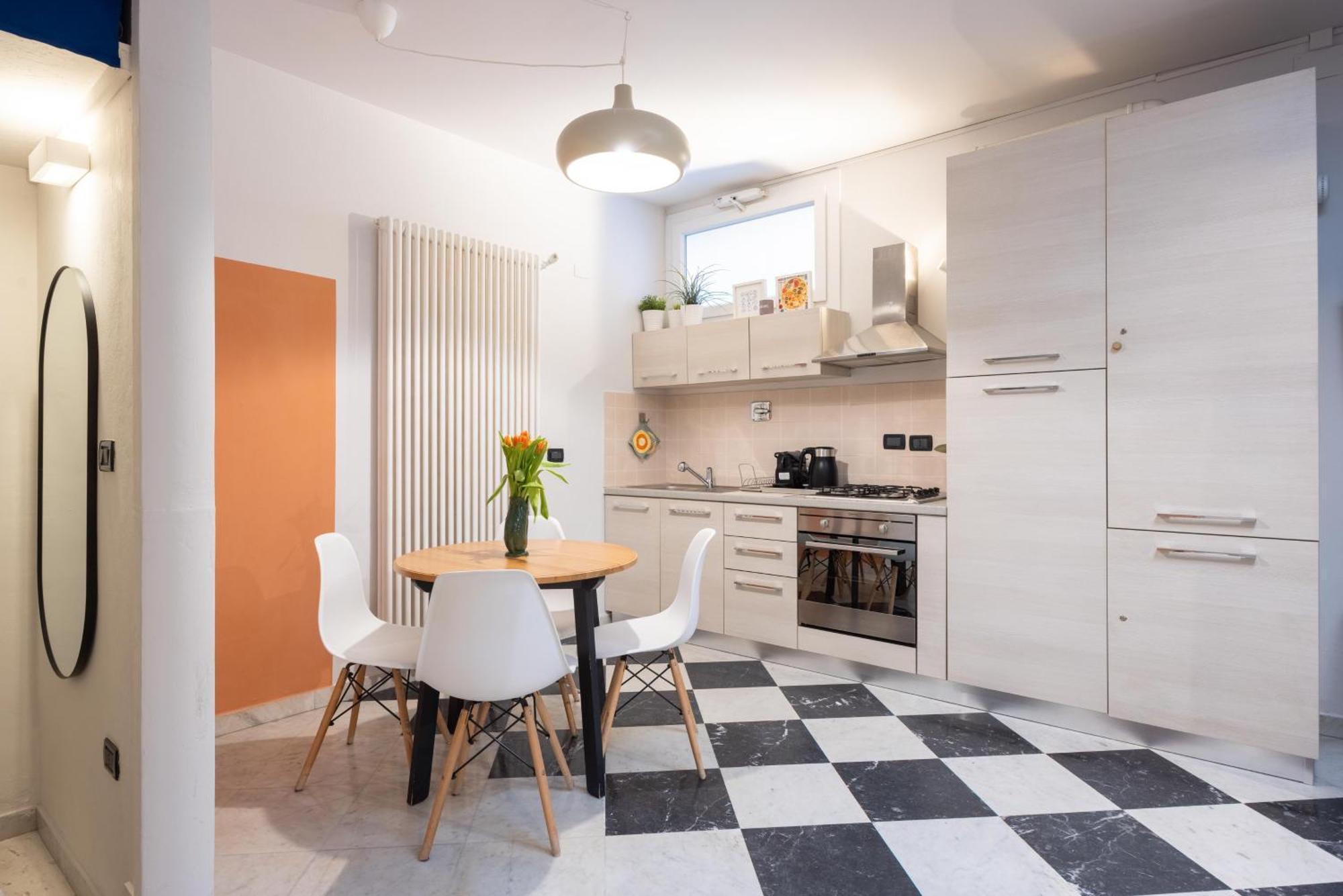 Caseospitali - Stazione5, Vicino Stazione Ideale Per Due Apartamento *