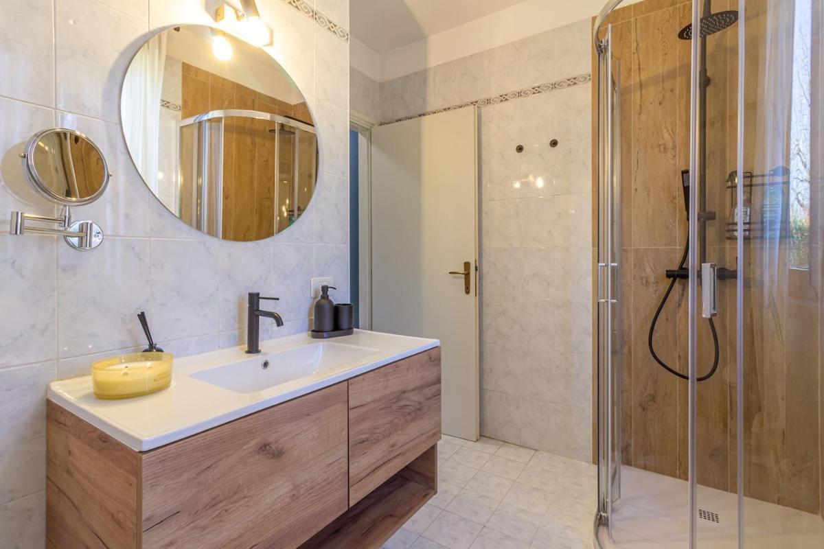 Style Shelter With Garden Near Downtown Apartment Bologna