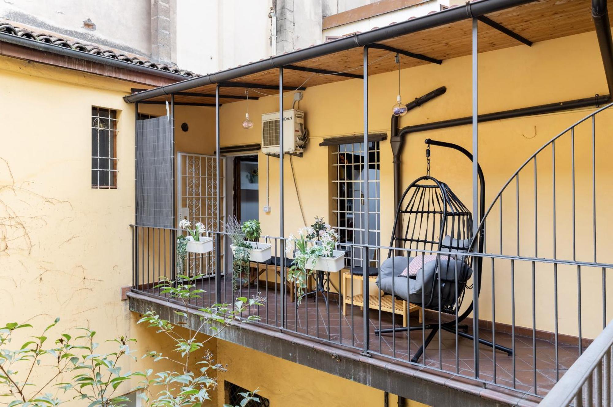 Bright Design House In The Heart Of Apartment
